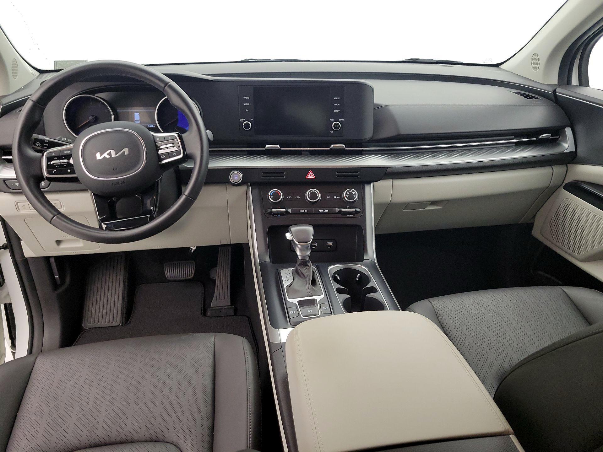 Thumbnail: 2024 Kia Carnival - 9