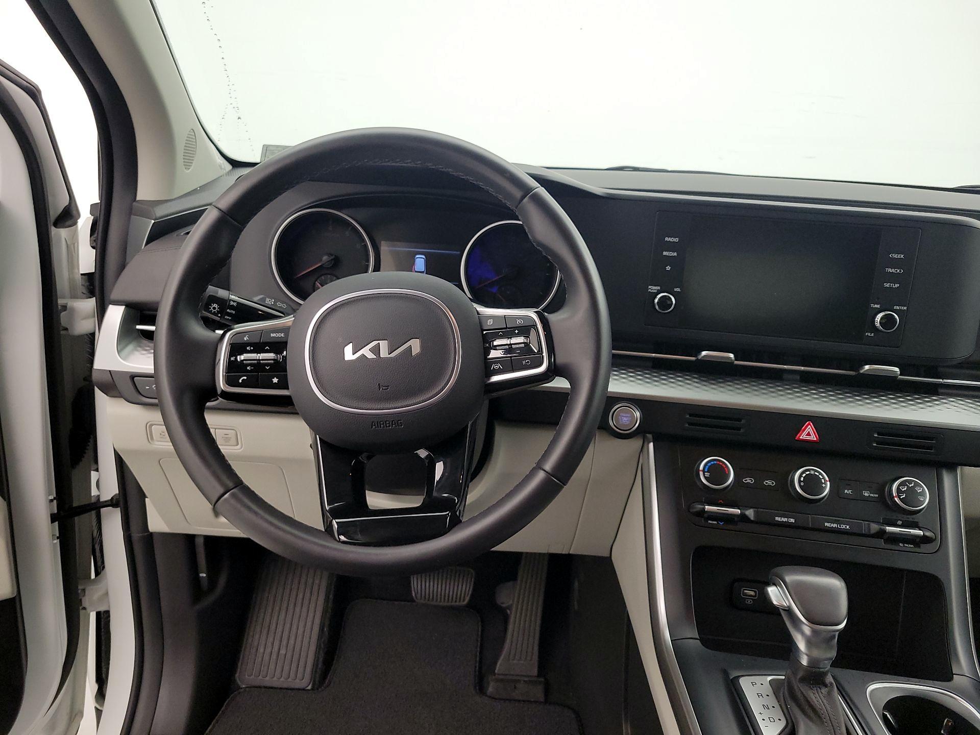 Thumbnail: 2024 Kia Carnival - 10
