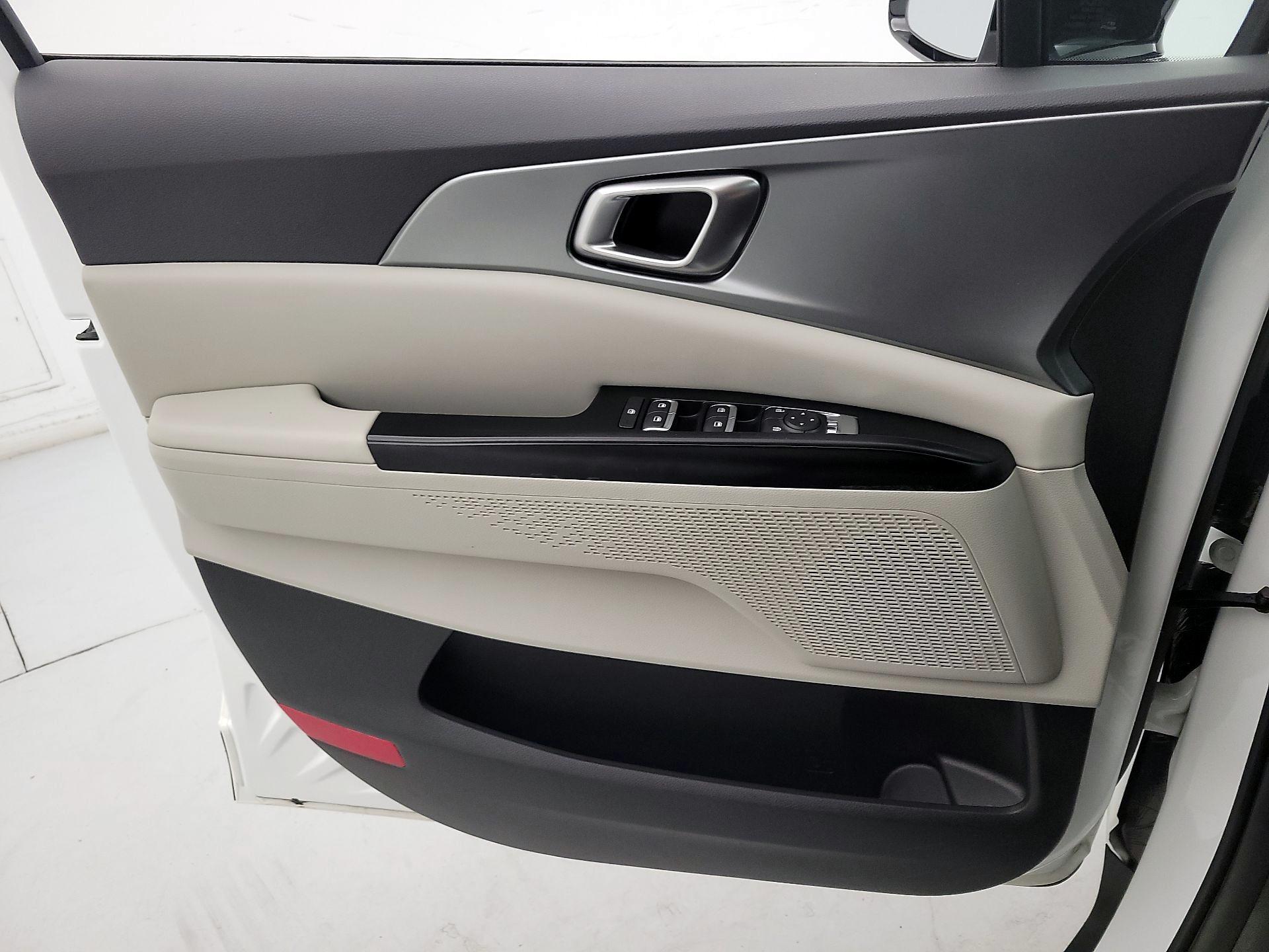 Thumbnail: 2024 Kia Carnival - 12