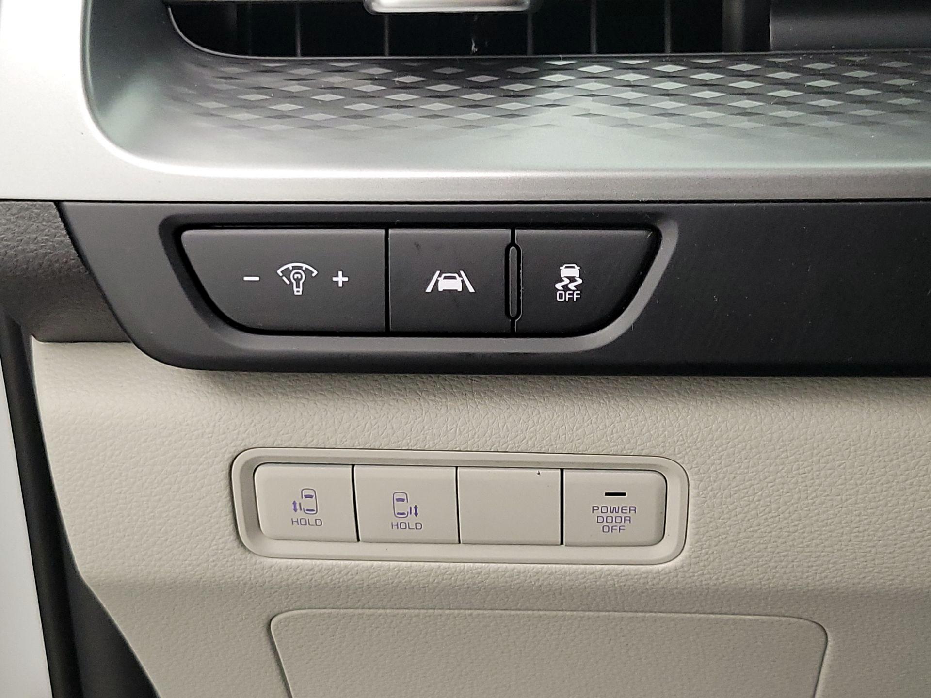Thumbnail: 2024 Kia Carnival - 13