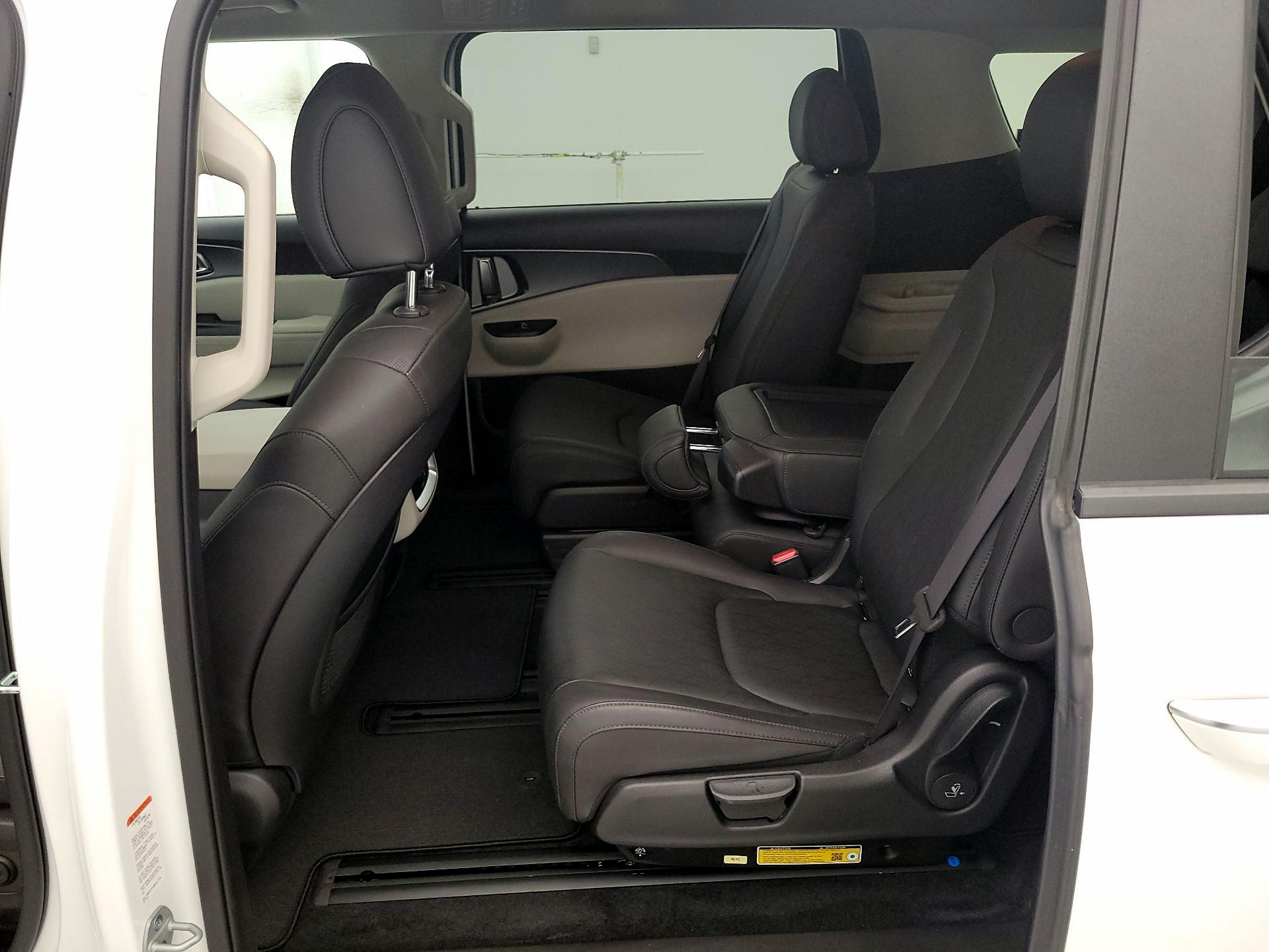 Thumbnail: 2024 Kia Carnival - 19