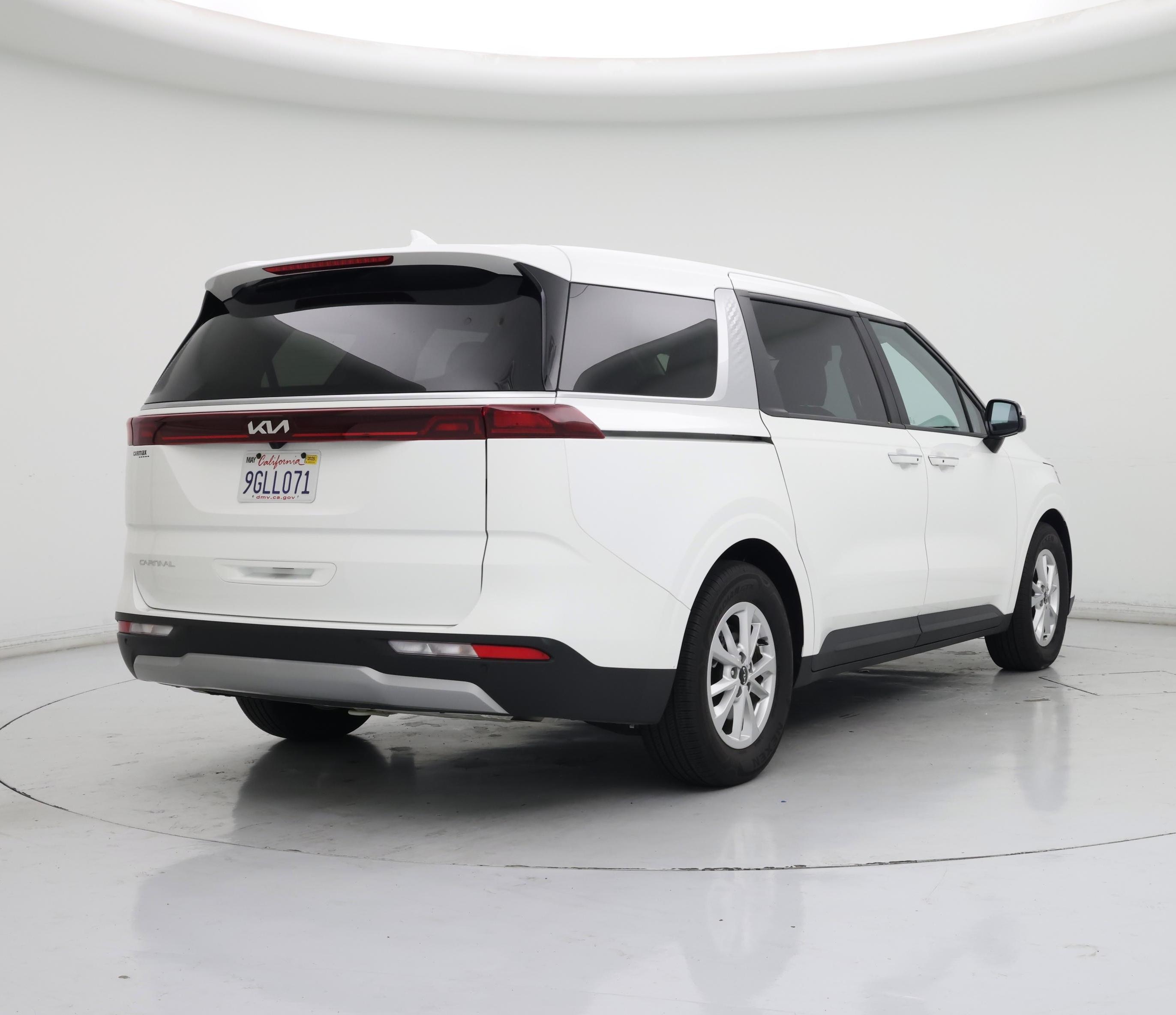 Thumbnail: 2024 Kia Carnival - 8