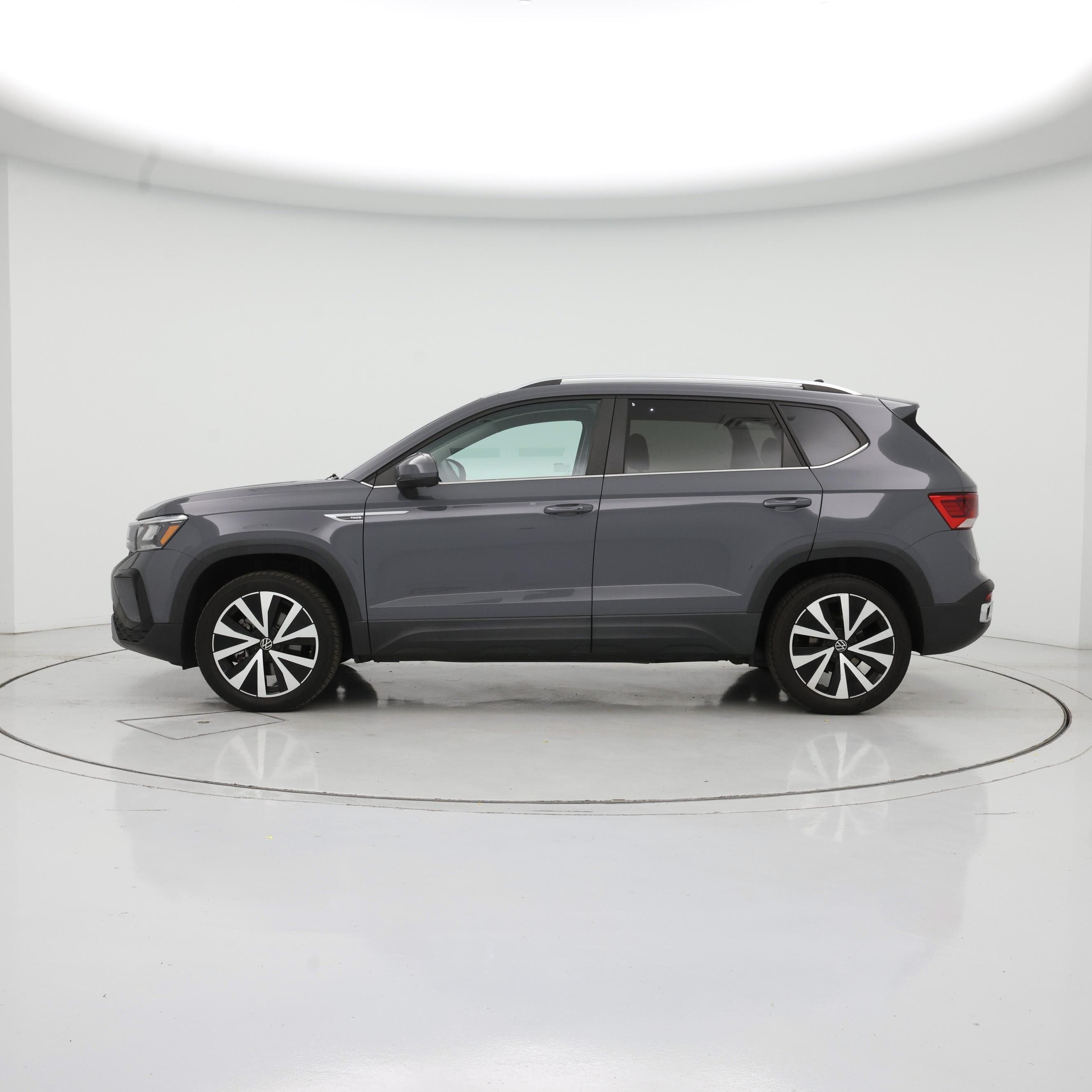 Thumbnail: 2022 Volkswagen Taos - 3