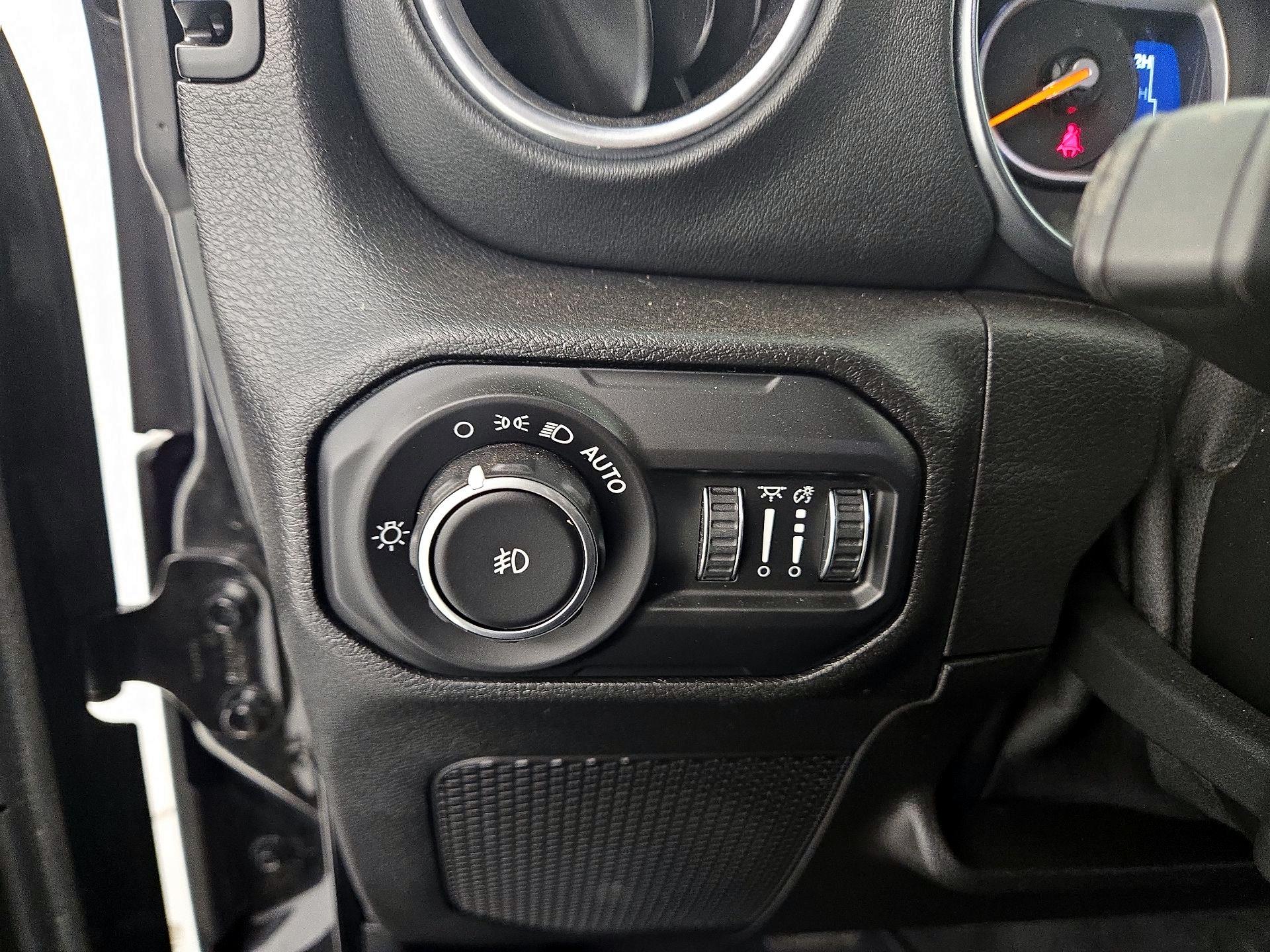 Thumbnail: 2021 Jeep Wrangler - 13