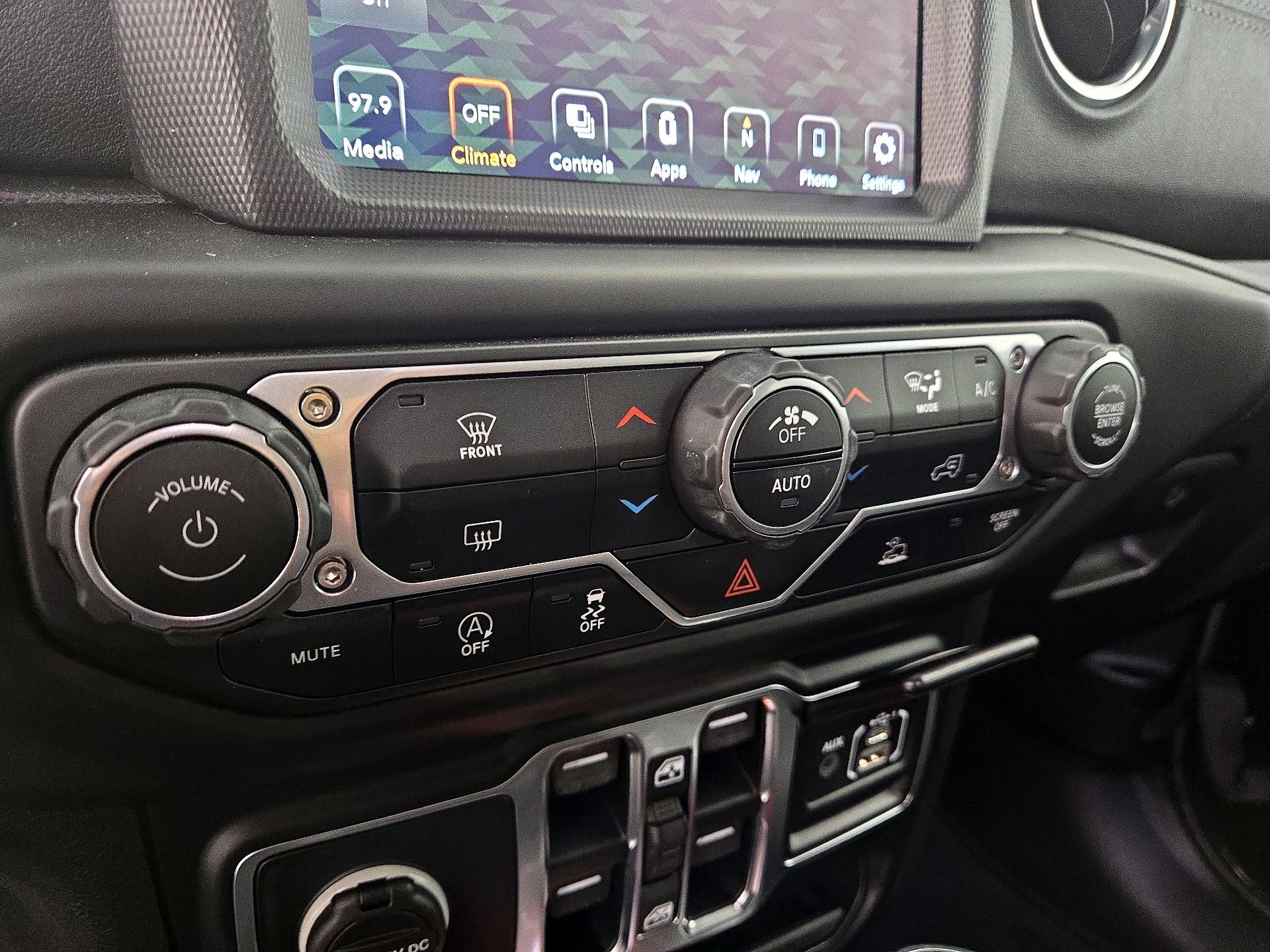 Thumbnail: 2021 Jeep Wrangler - 17