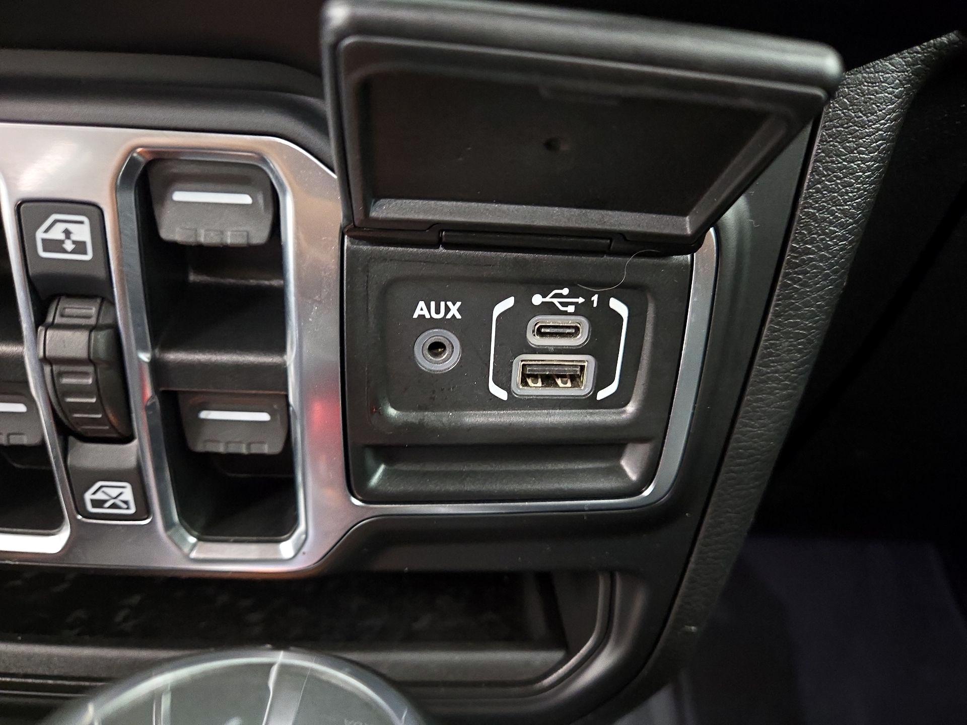 Thumbnail: 2021 Jeep Wrangler - 19
