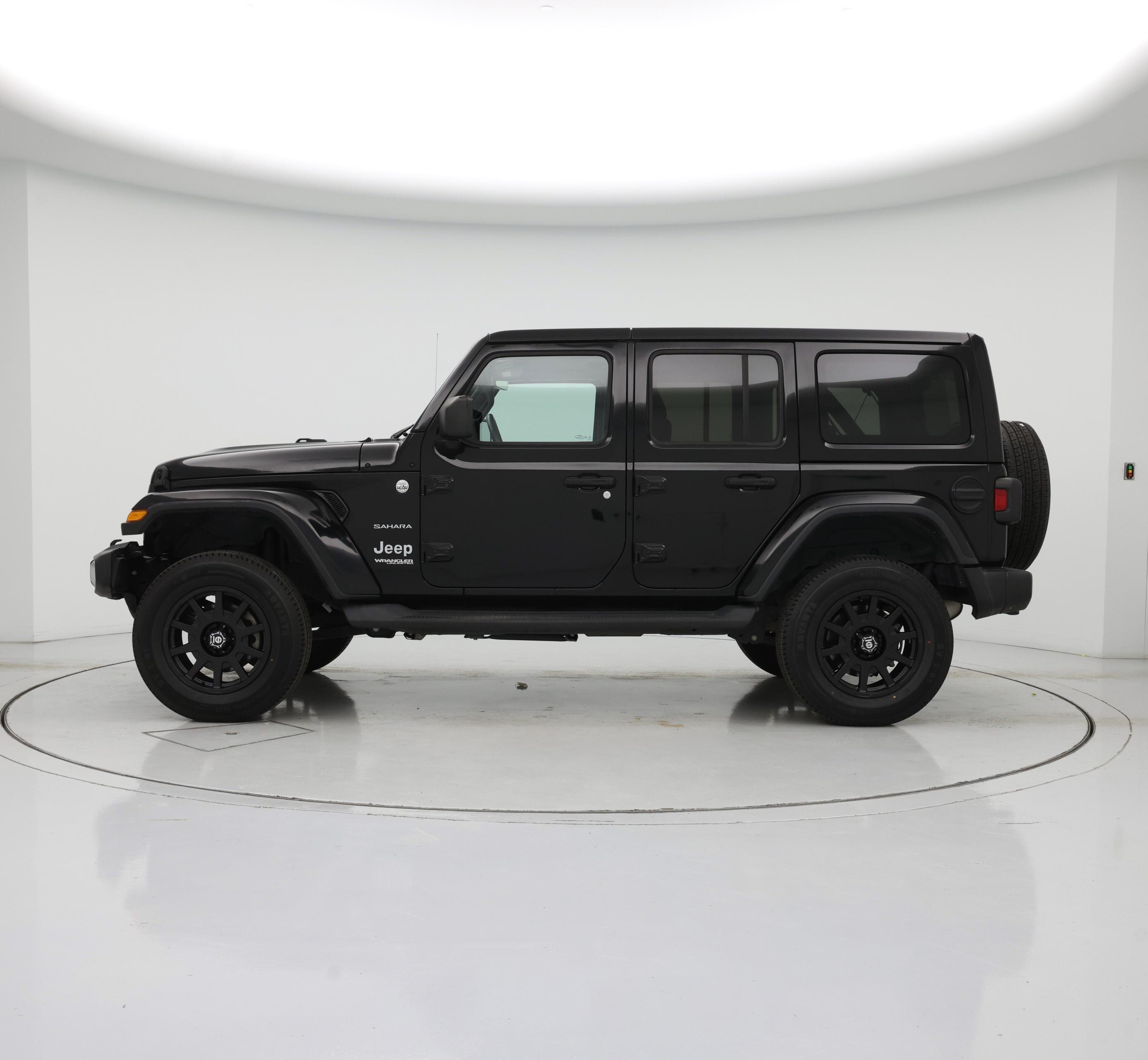 Thumbnail: 2021 Jeep Wrangler - 3