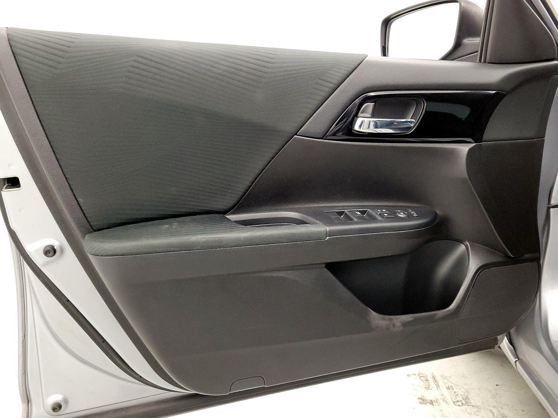 Thumbnail: 2016 Honda Accord - 12