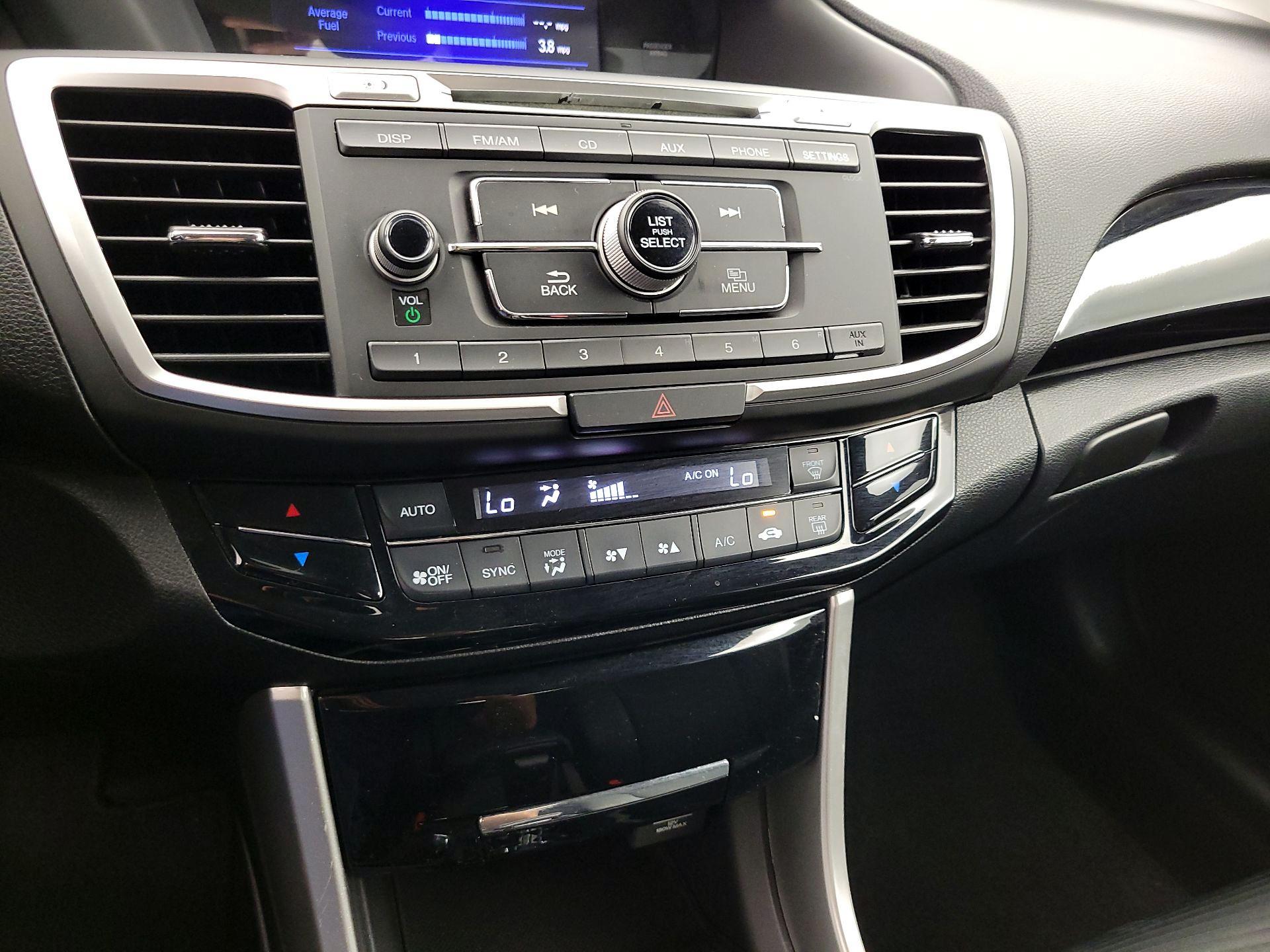 Thumbnail: 2016 Honda Accord - 16