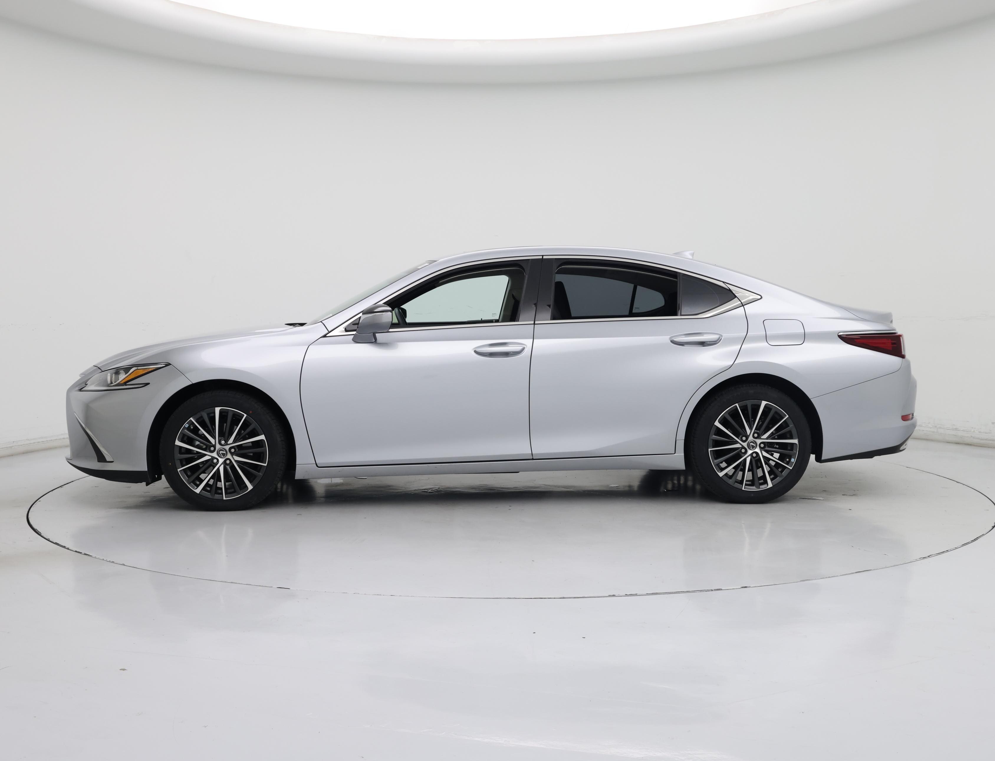 Thumbnail: 2022 Lexus ES - 3