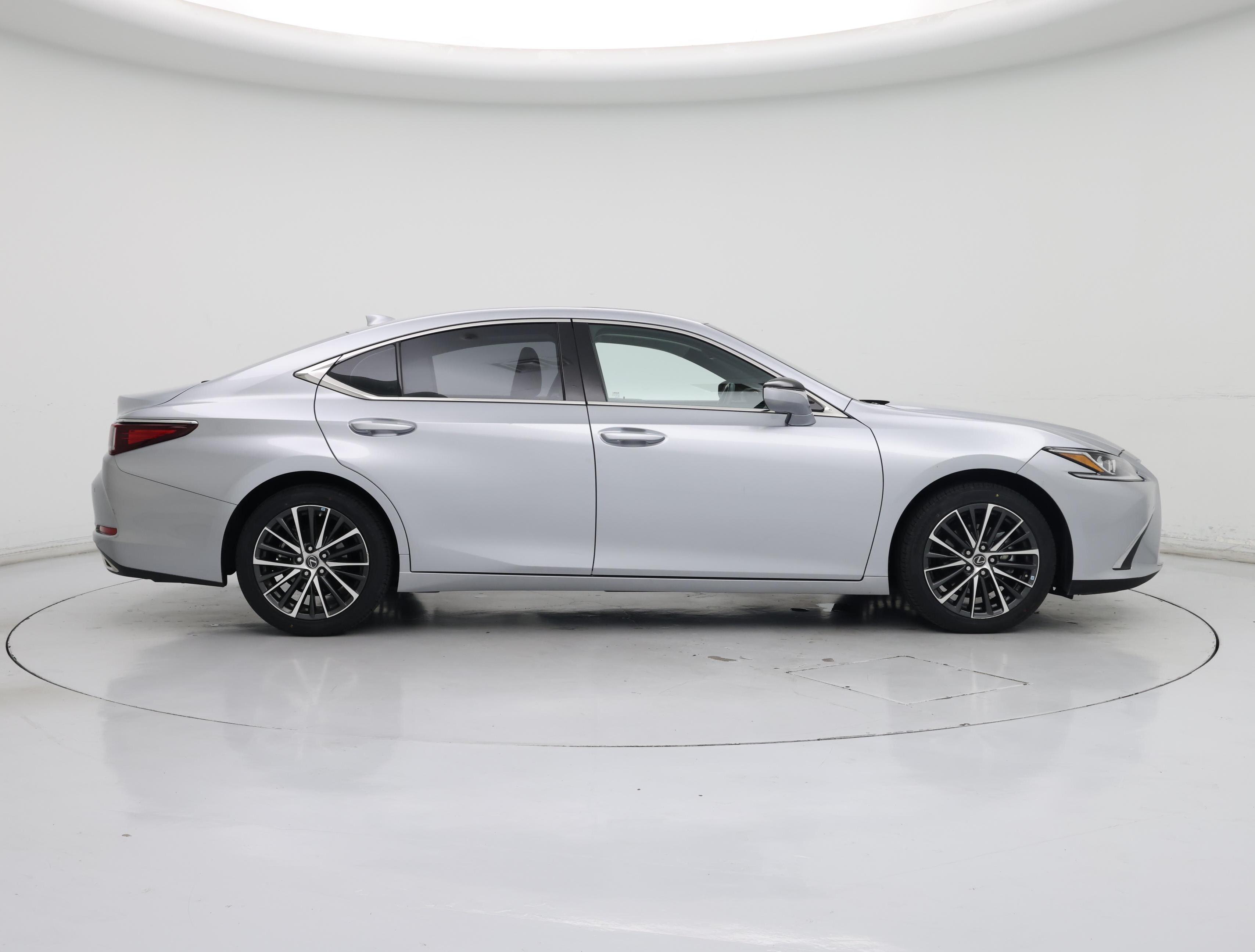 Thumbnail: 2022 Lexus ES - 7