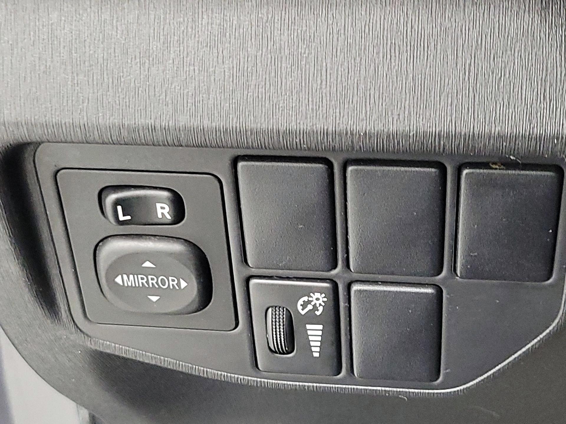 Thumbnail: 2015 Toyota Prius - 13