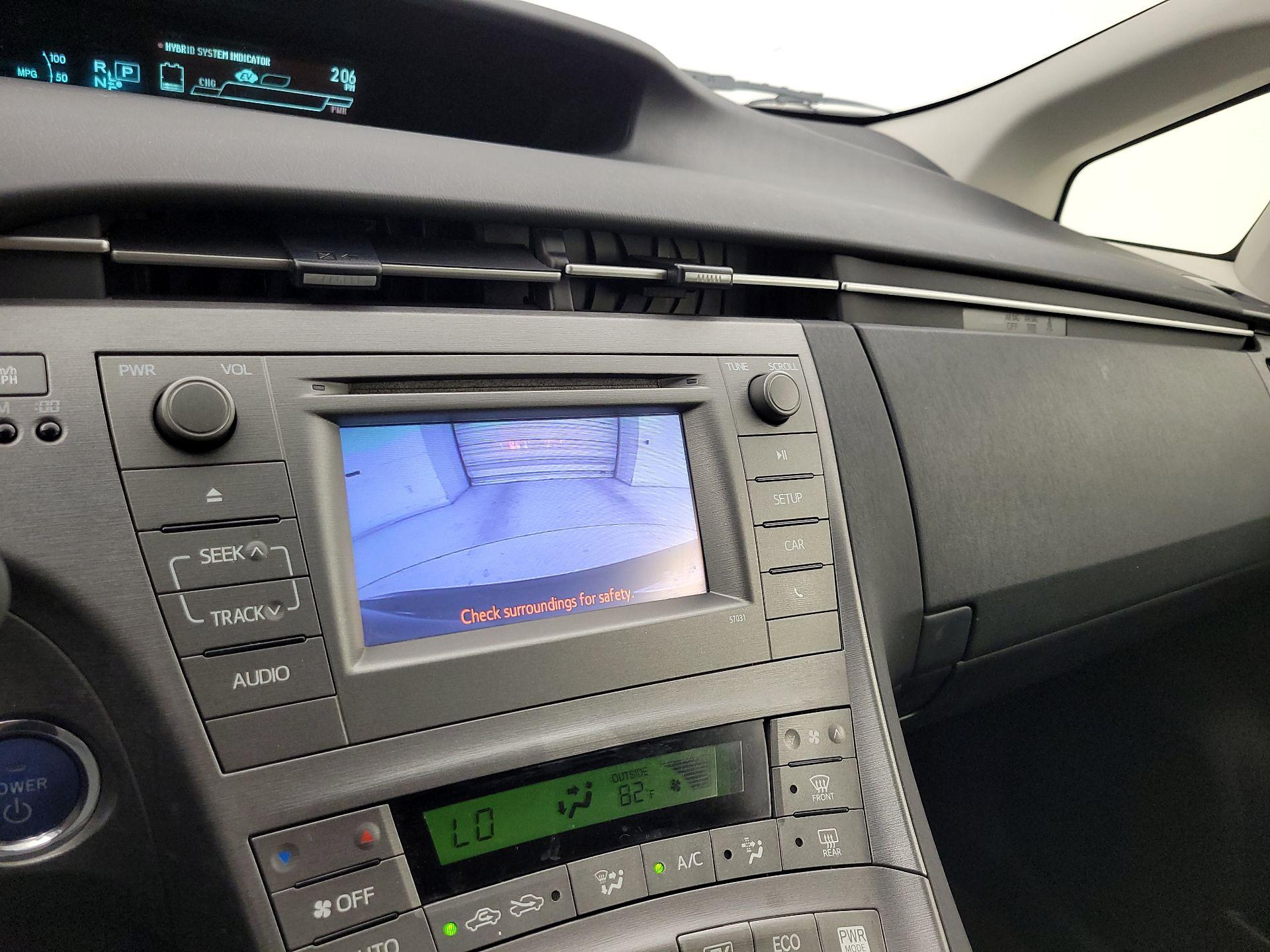 Thumbnail: 2015 Toyota Prius - 14