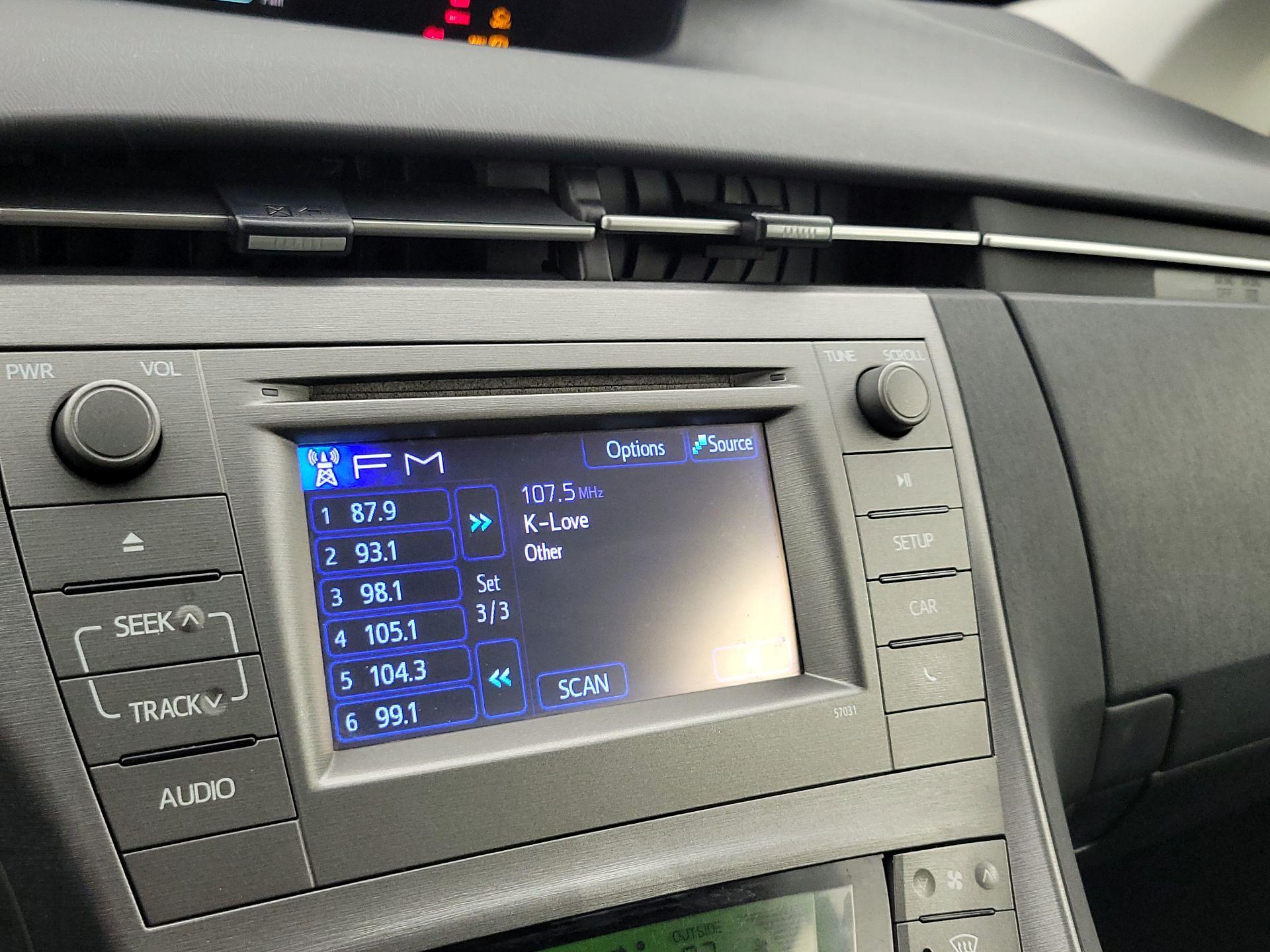 Thumbnail: 2015 Toyota Prius - 15