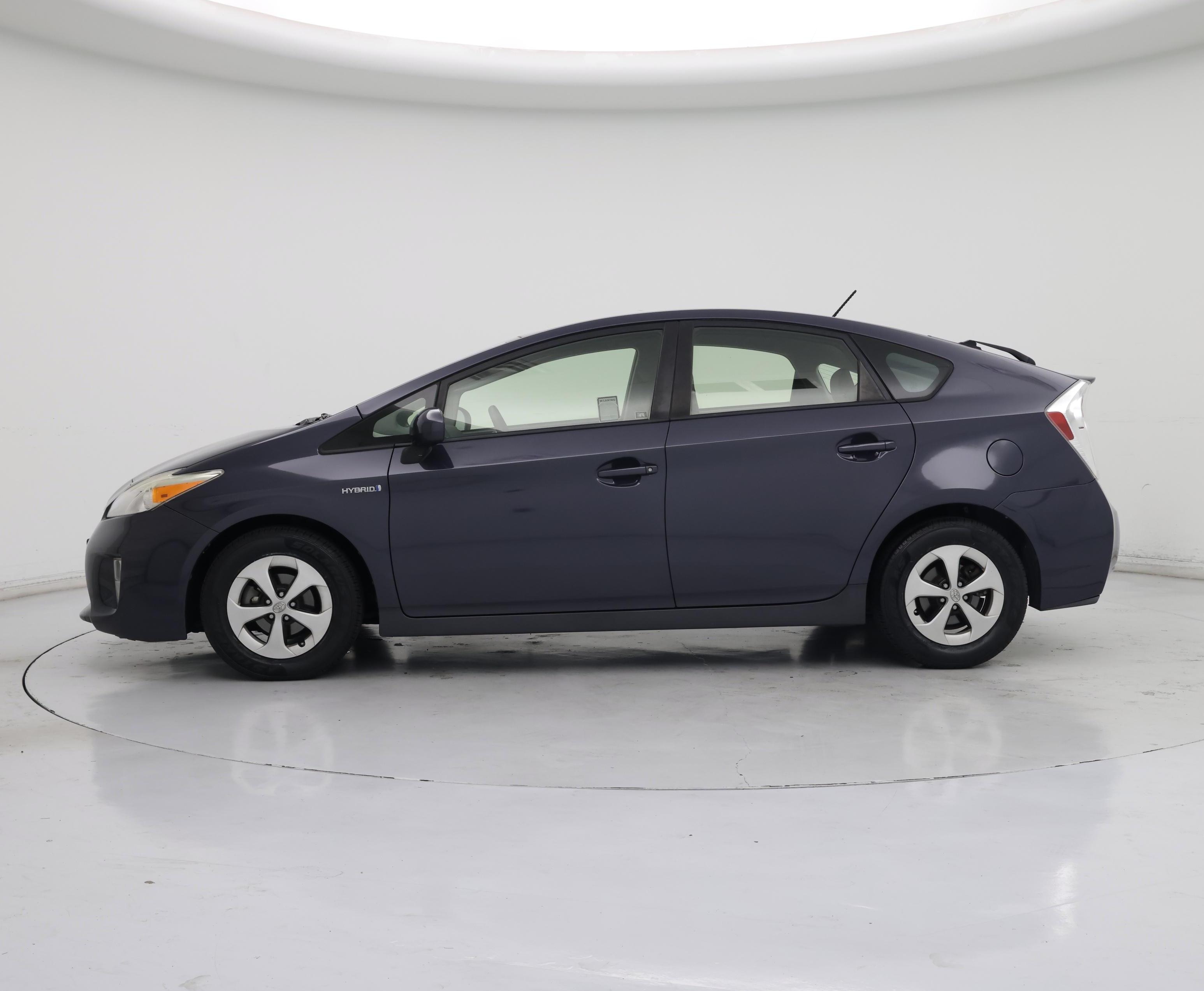 Thumbnail: 2015 Toyota Prius - 3