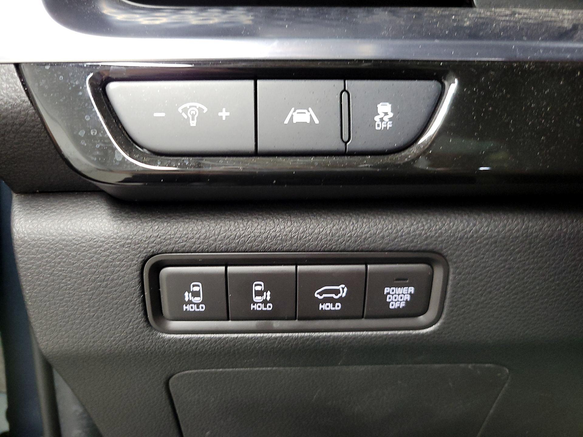 Thumbnail: 2024 Kia Carnival - 13