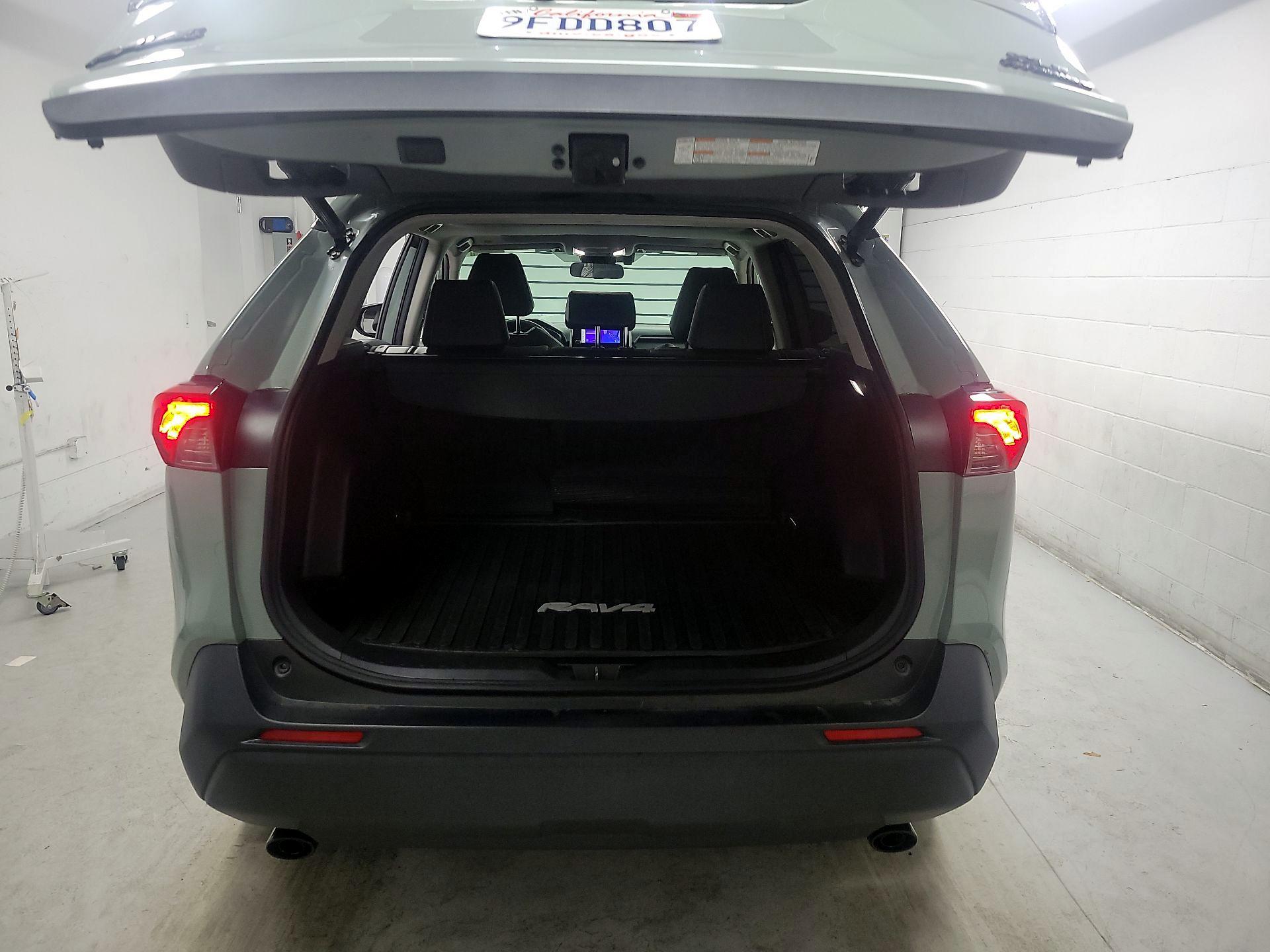 Thumbnail: 2023 Toyota RAV4 - 18
