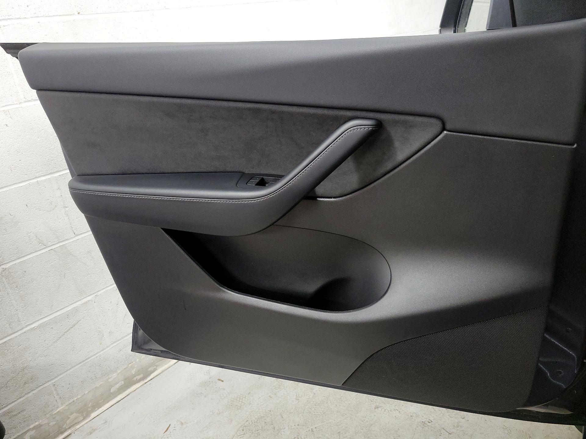 Thumbnail: 2021 Tesla Model Y - 12