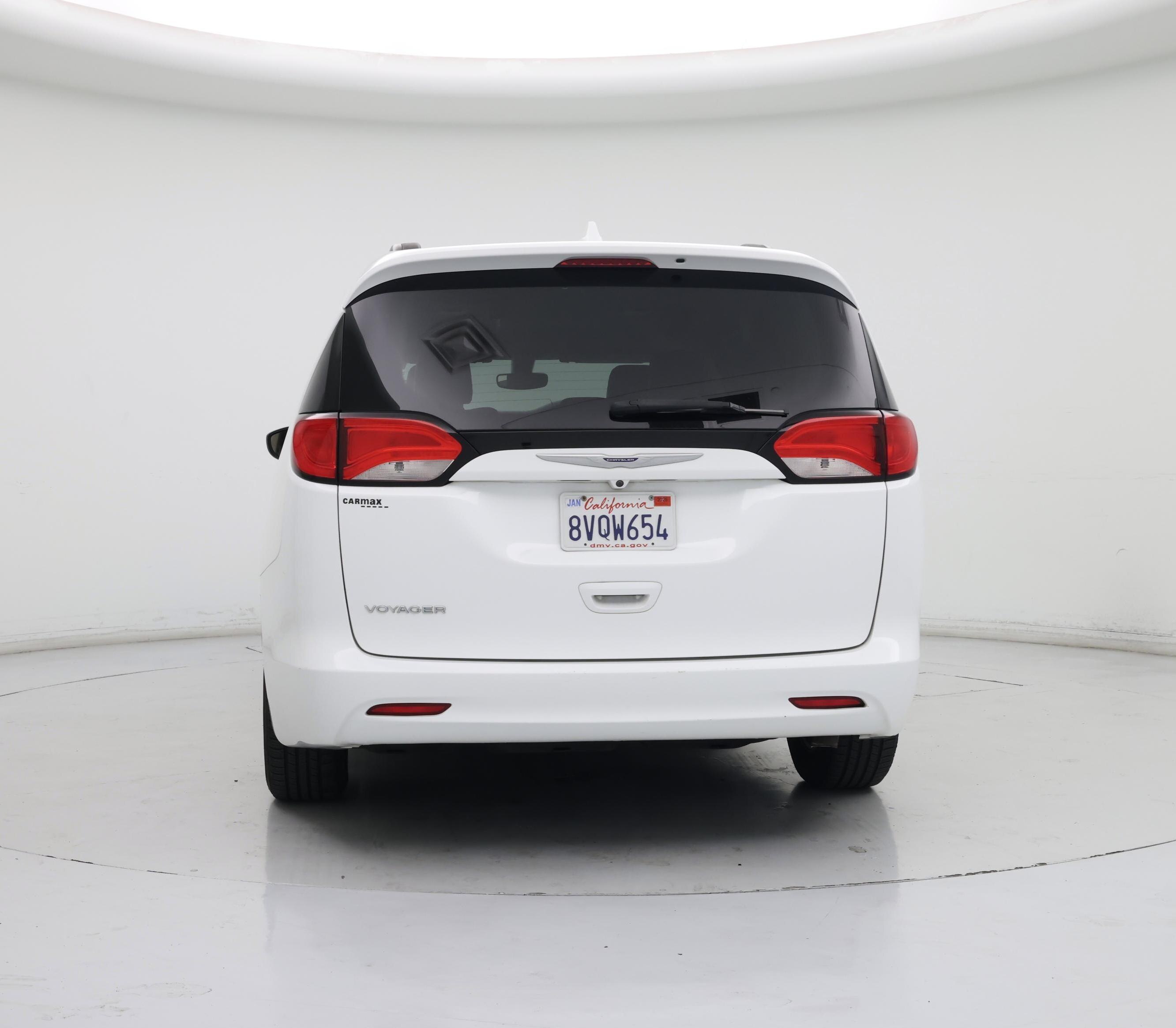 Thumbnail: 2020 Chrysler Voyager - 6