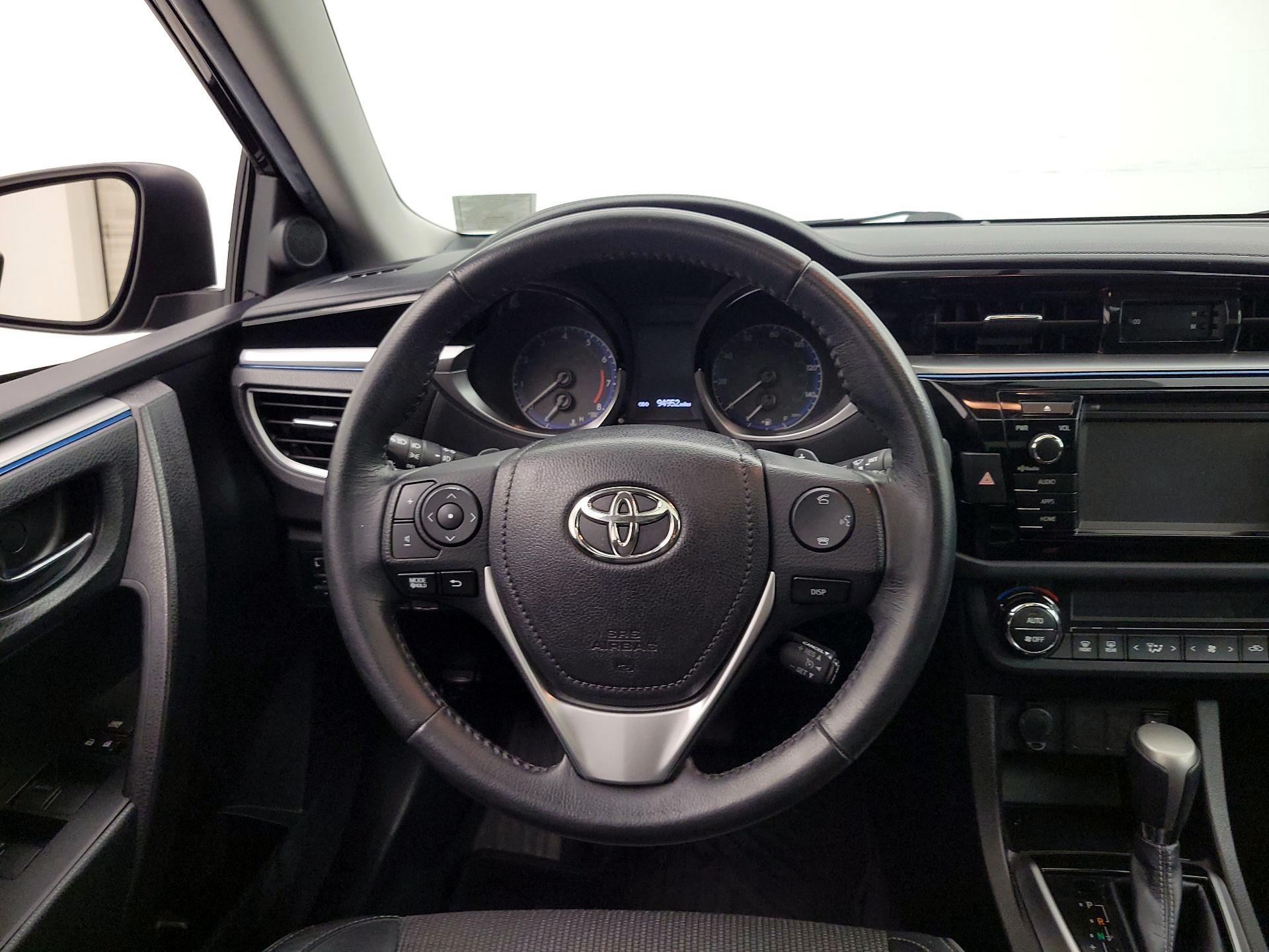 Thumbnail: 2015 Toyota Corolla - 10