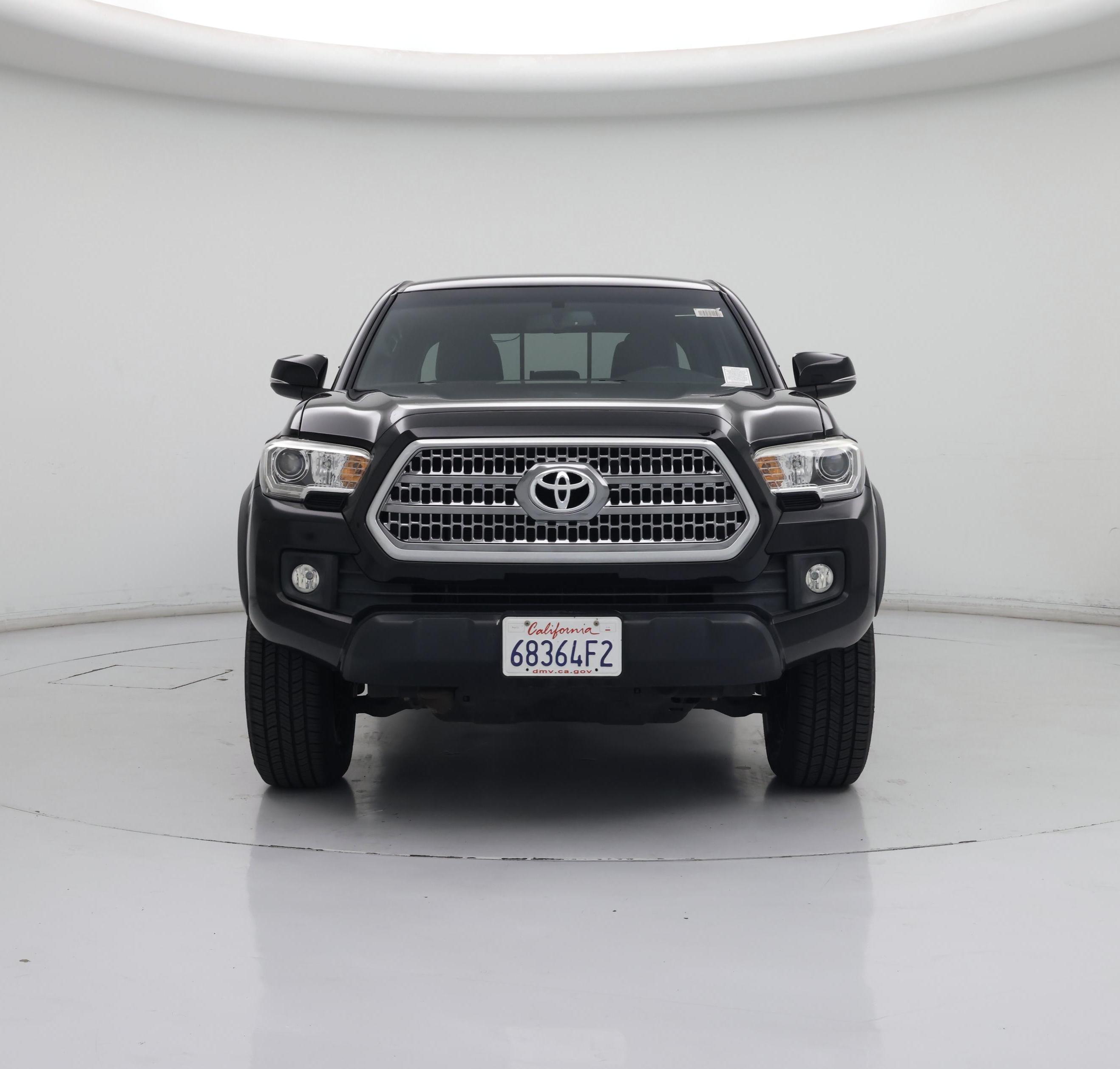 Thumbnail: 2017 Toyota Tacoma - 5