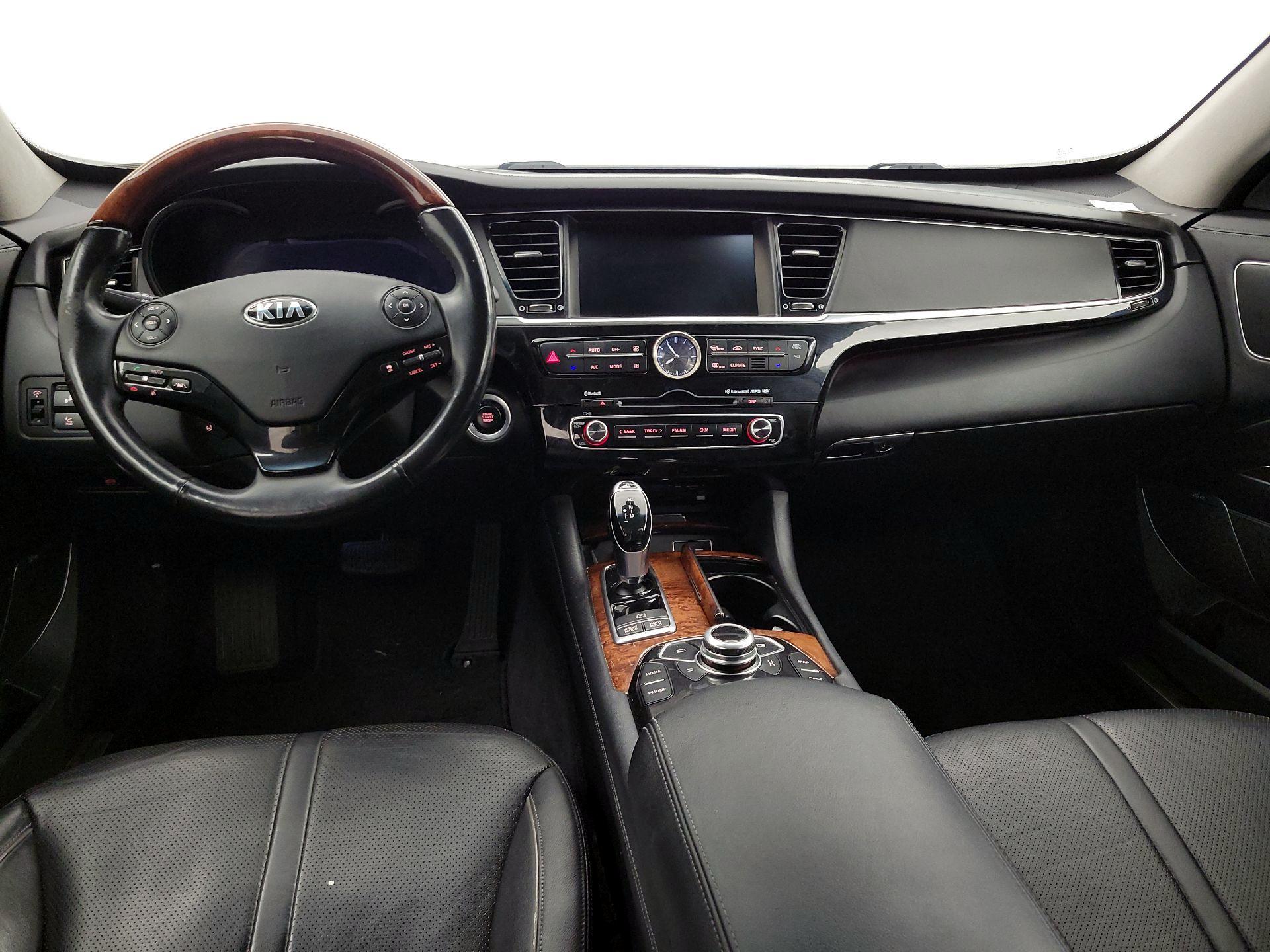 Thumbnail: 2015 Kia K900 - 9