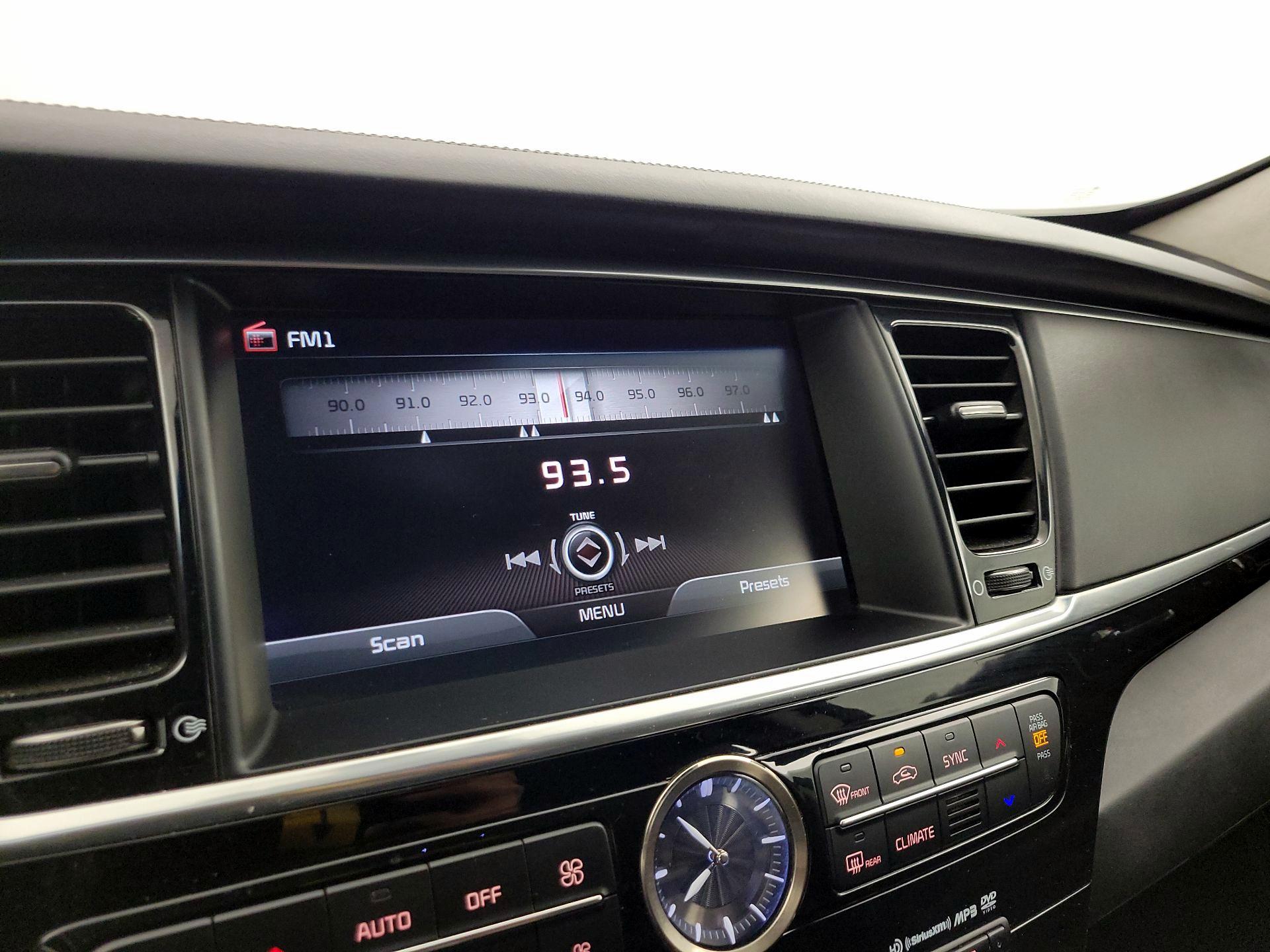 Thumbnail: 2015 Kia K900 - 16