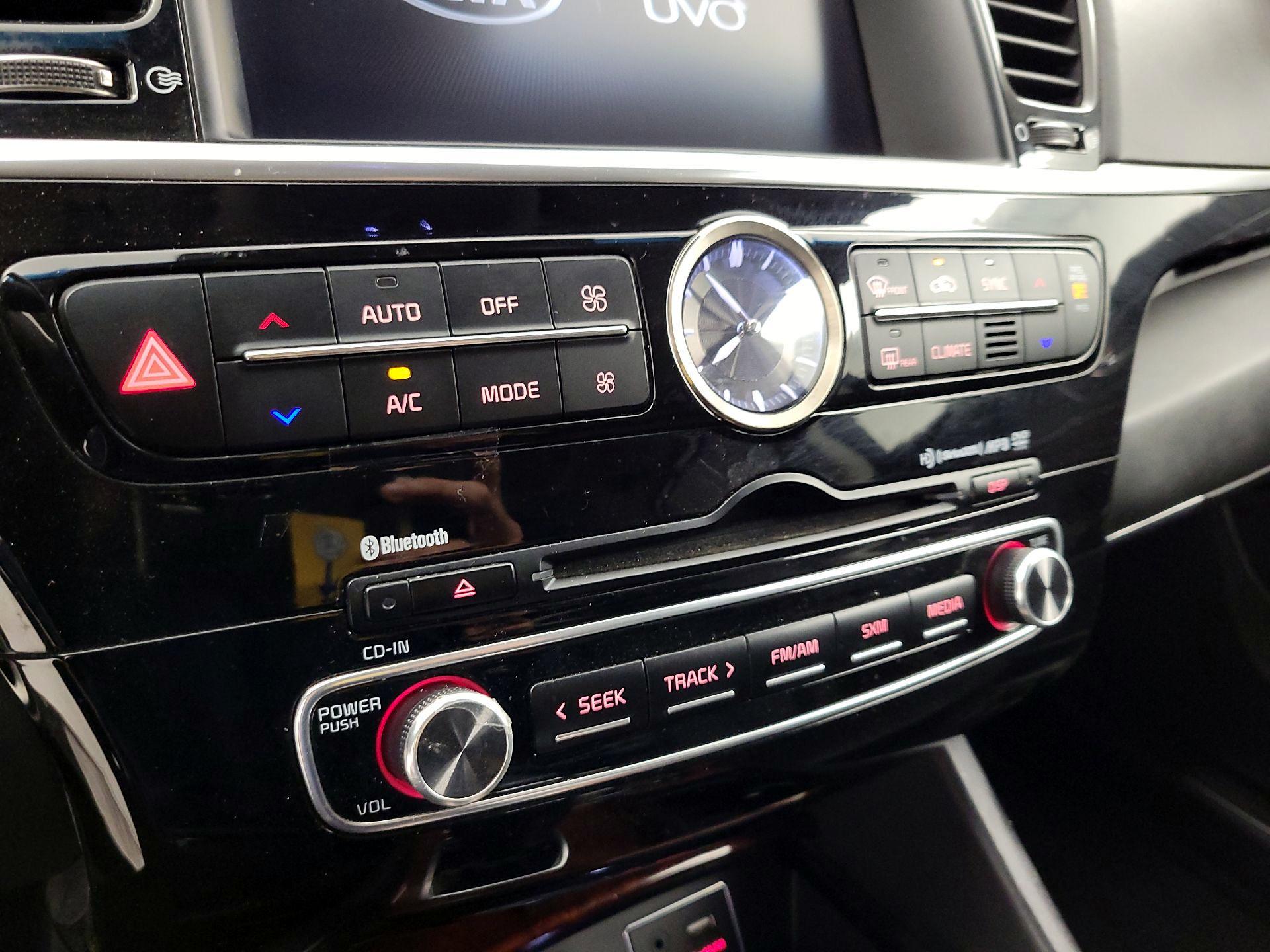 Thumbnail: 2015 Kia K900 - 17