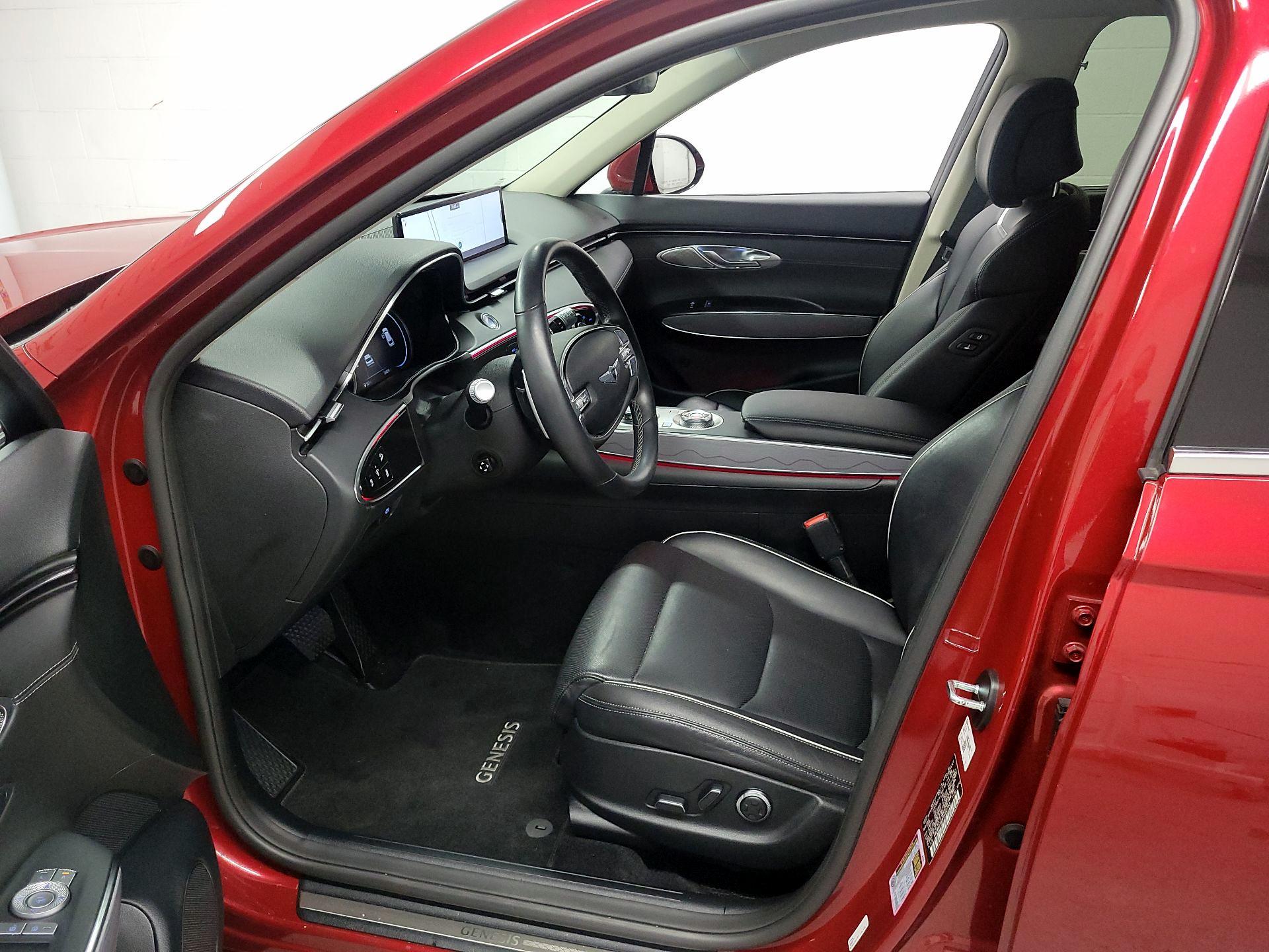 Thumbnail: 2023 Genesis GV70 - 11