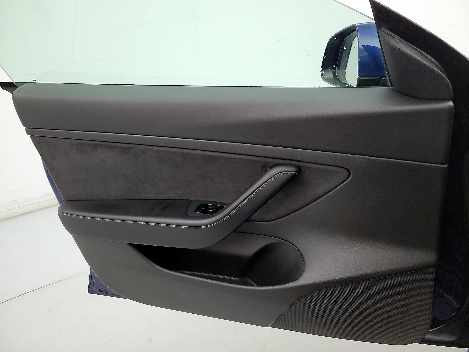 Thumbnail: 2021 Tesla Model 3 - 12