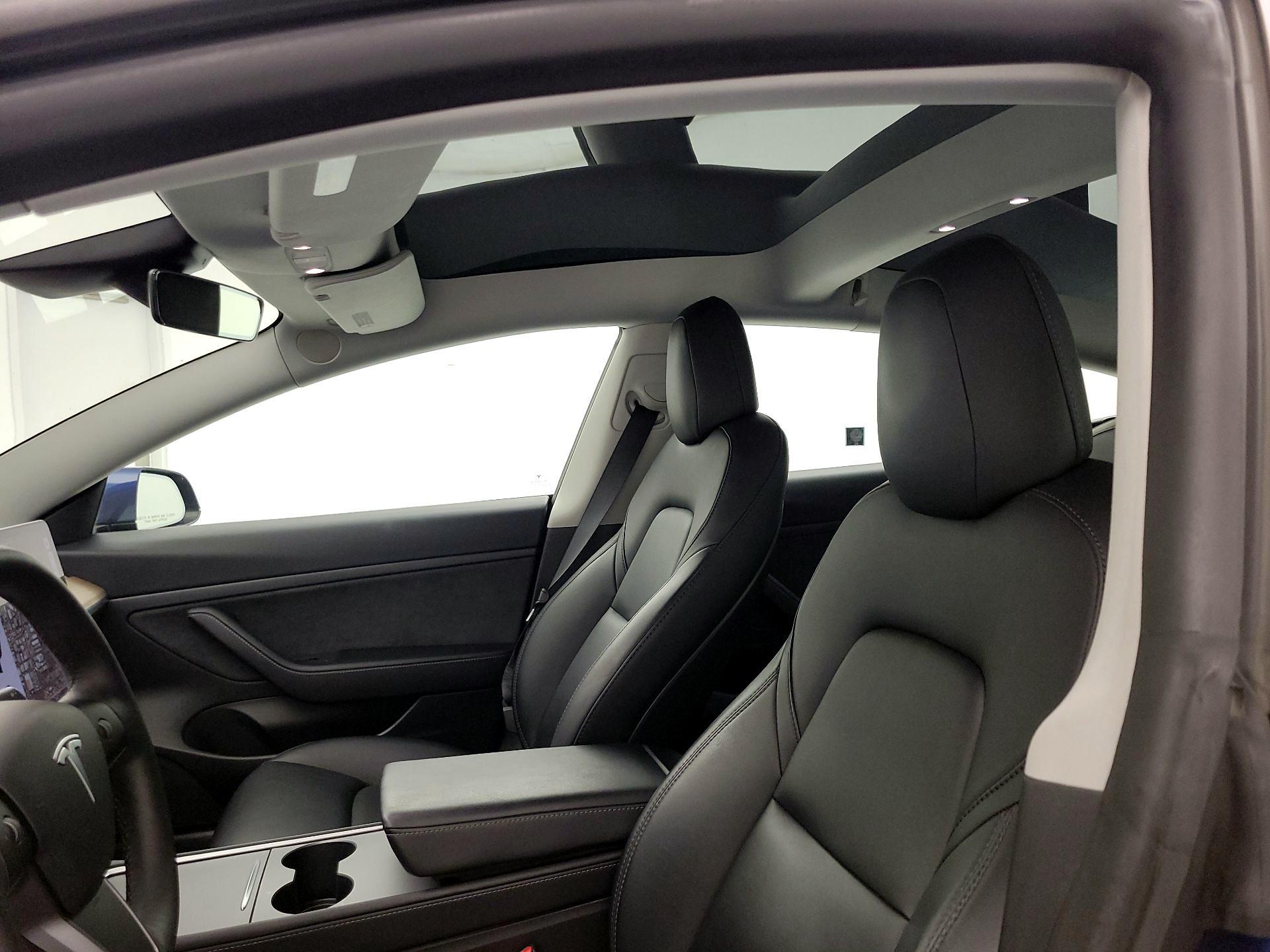Thumbnail: 2021 Tesla Model 3 - 18
