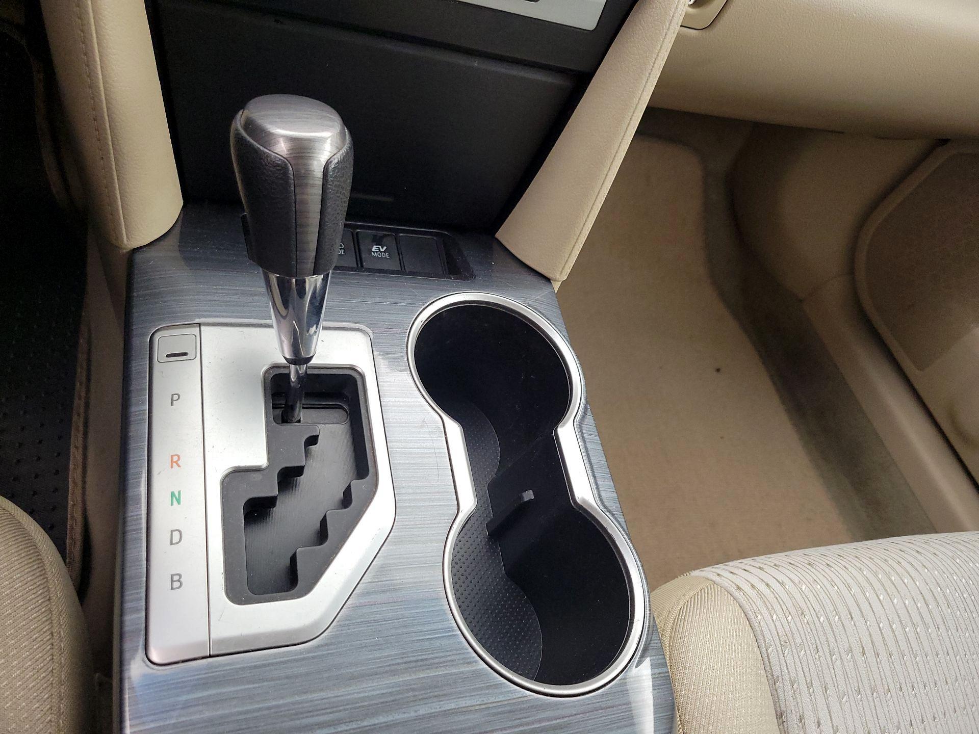 Thumbnail: 2014 Toyota Camry - 17