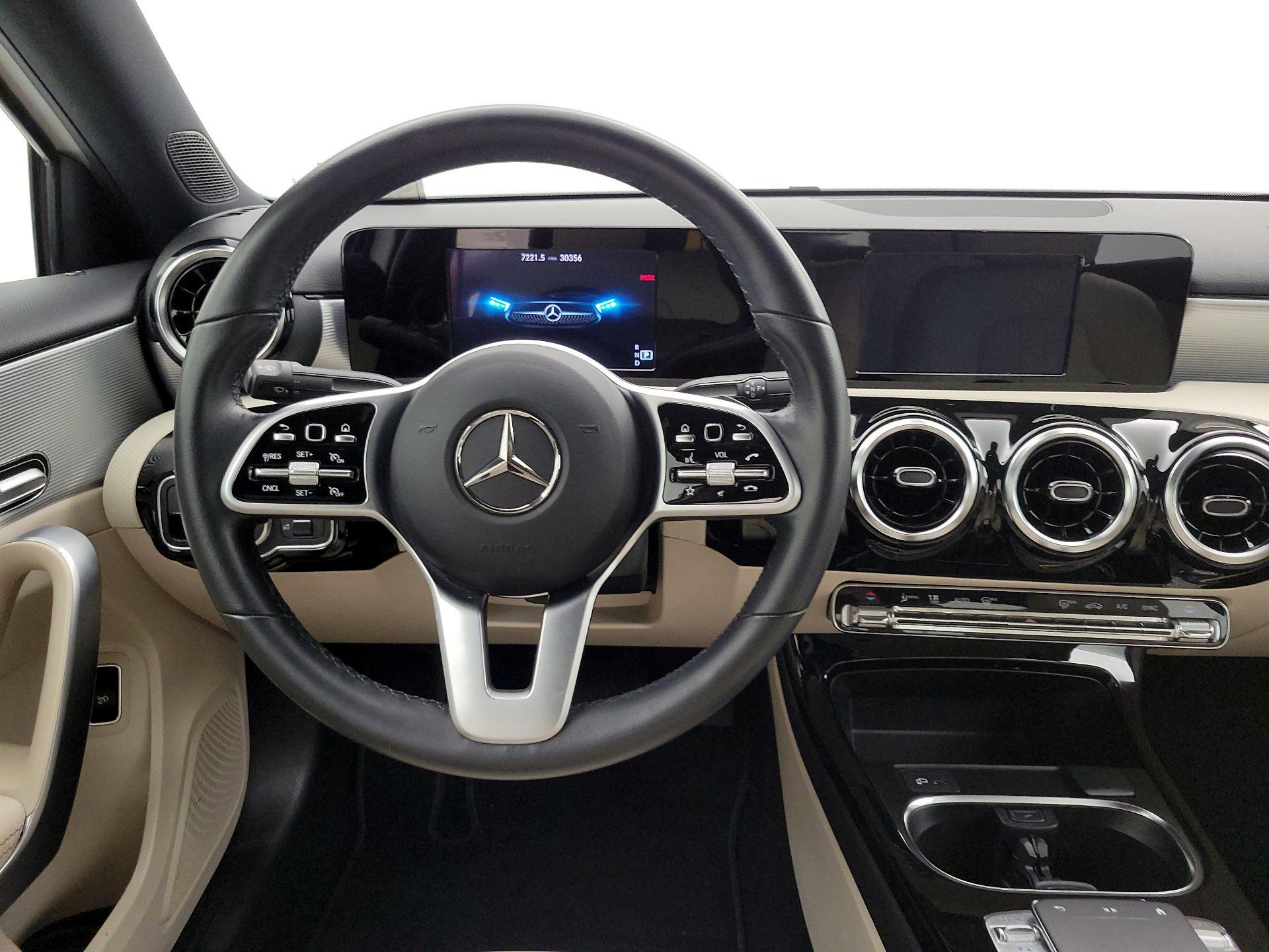 Thumbnail: 2019 Mercedes-Benz A-Class - 10