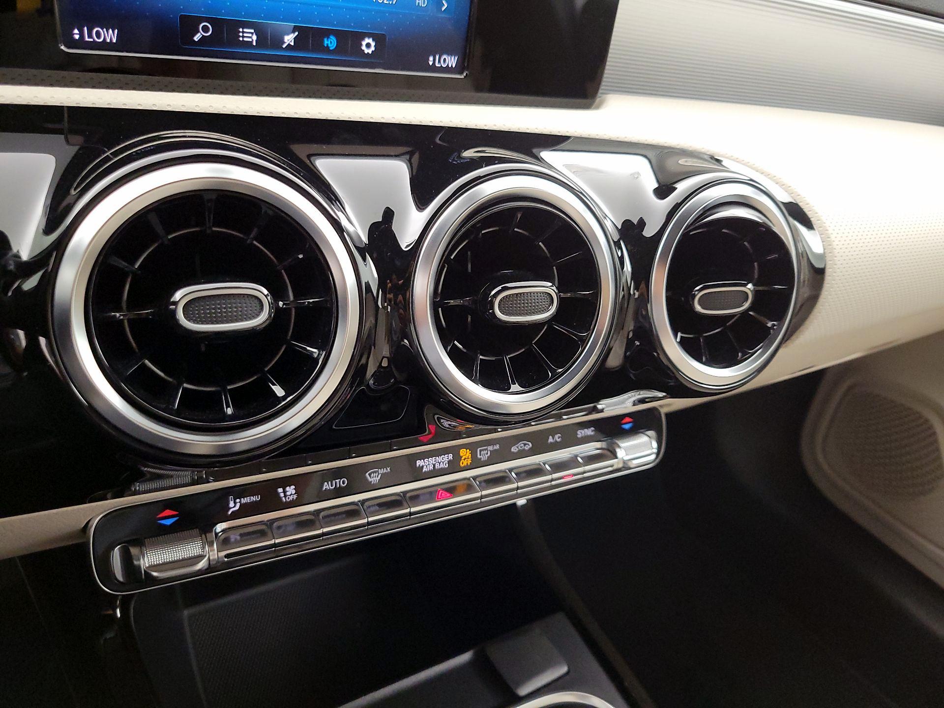 Thumbnail: 2019 Mercedes-Benz A-Class - 16