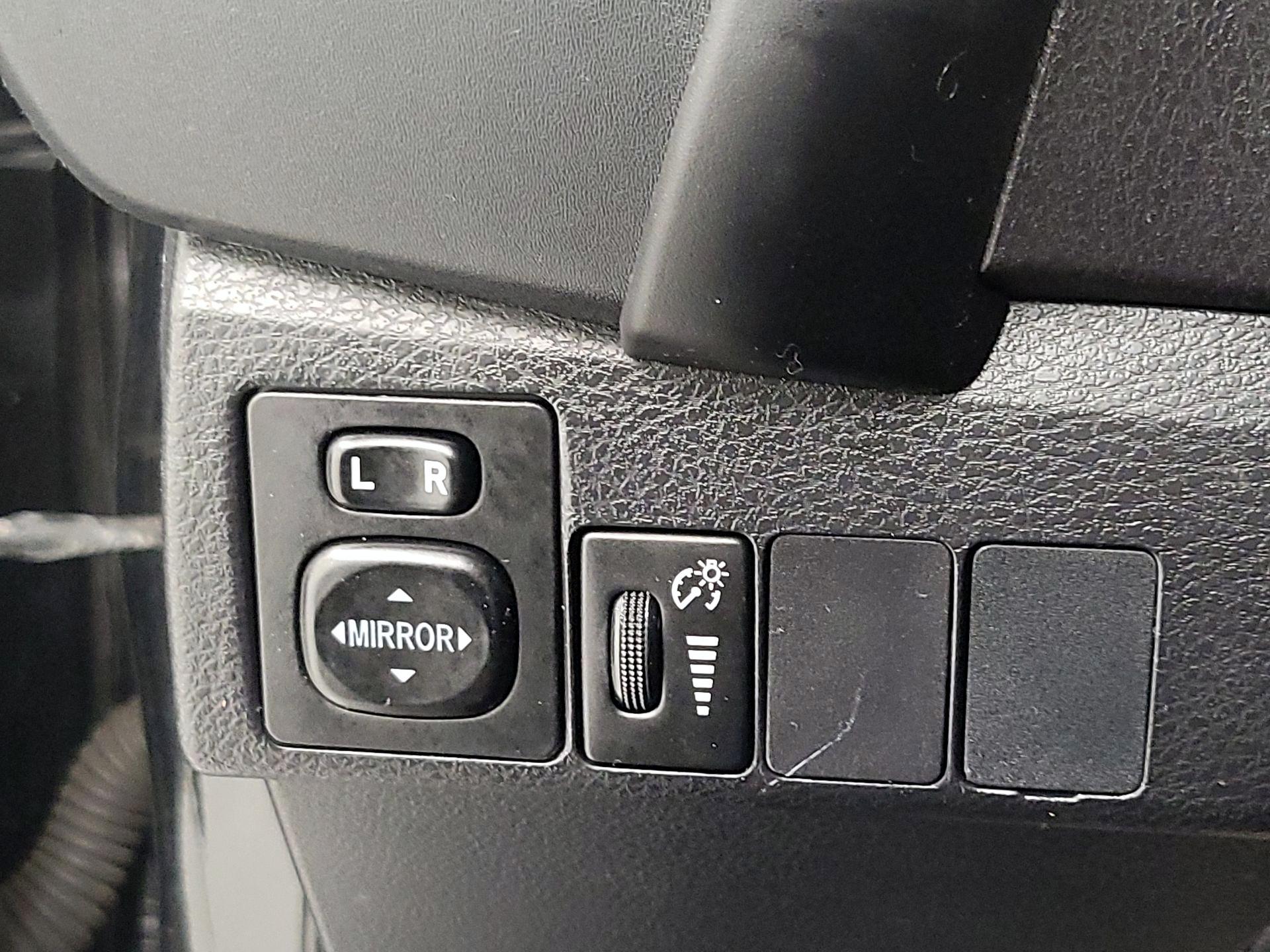 Thumbnail: 2018 Toyota Corolla - 13