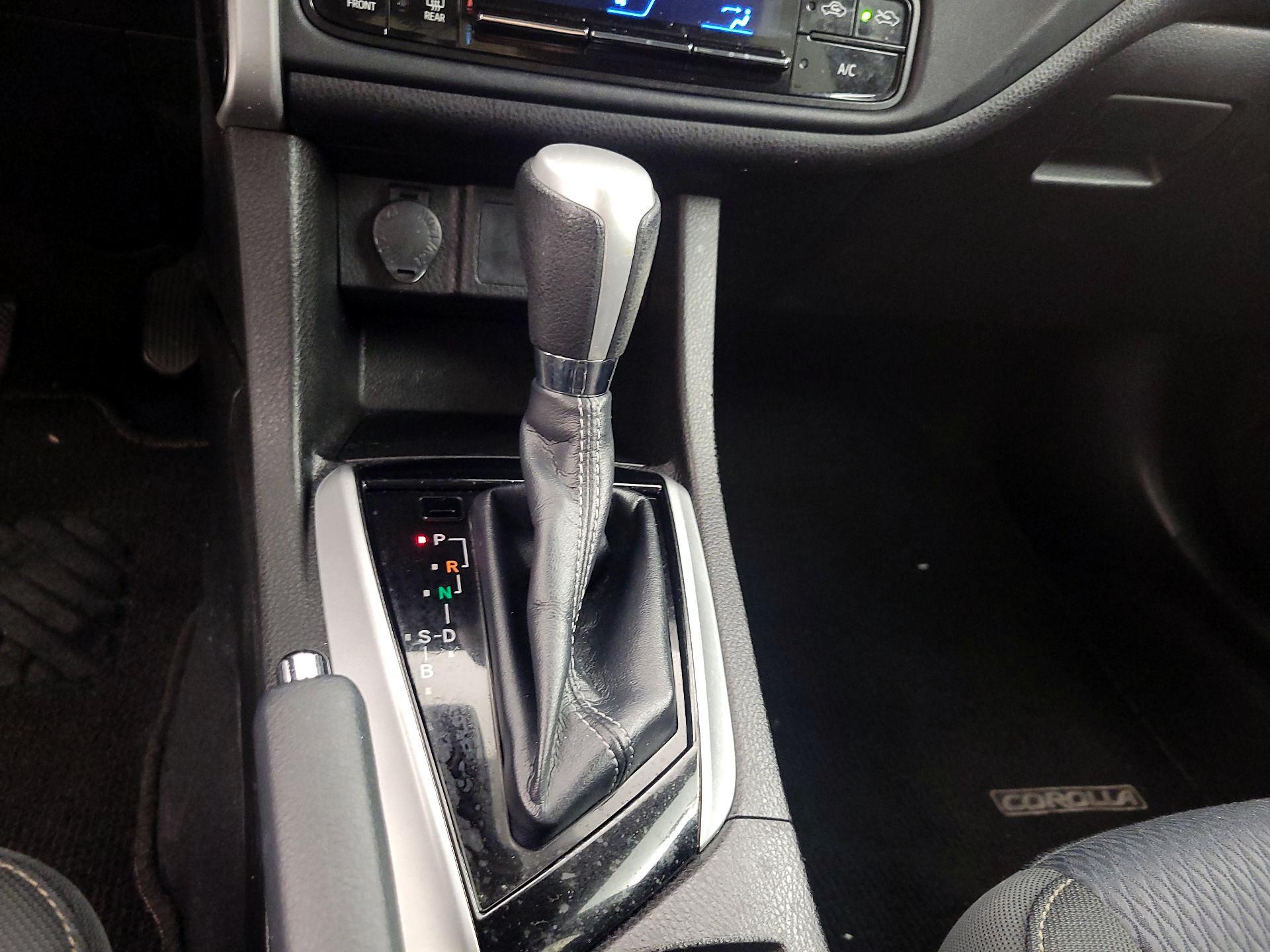 Thumbnail: 2018 Toyota Corolla - 17