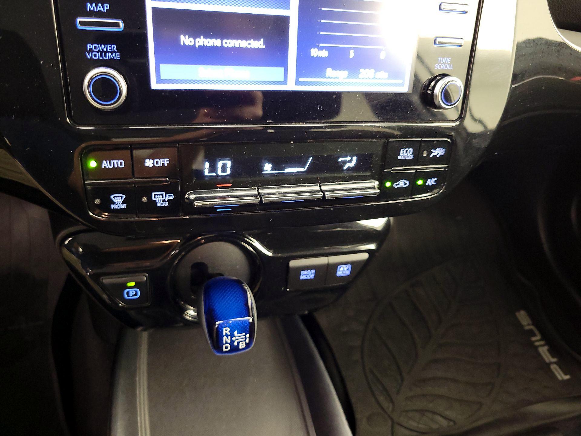 Thumbnail: 2020 Toyota Prius - 16