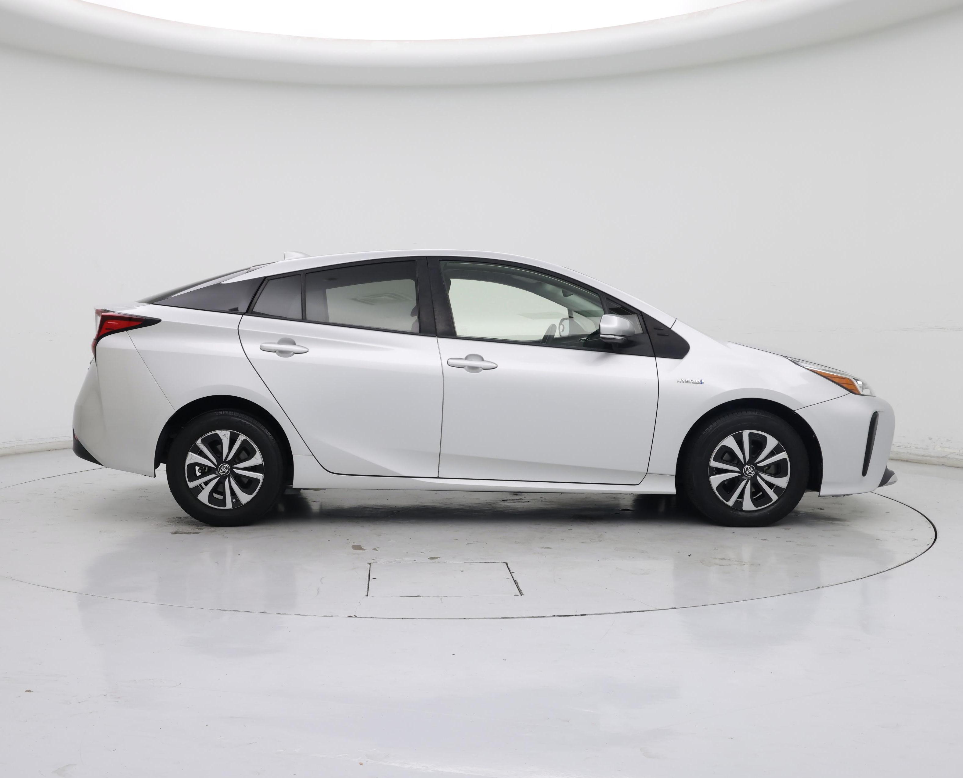 Thumbnail: 2020 Toyota Prius - 7