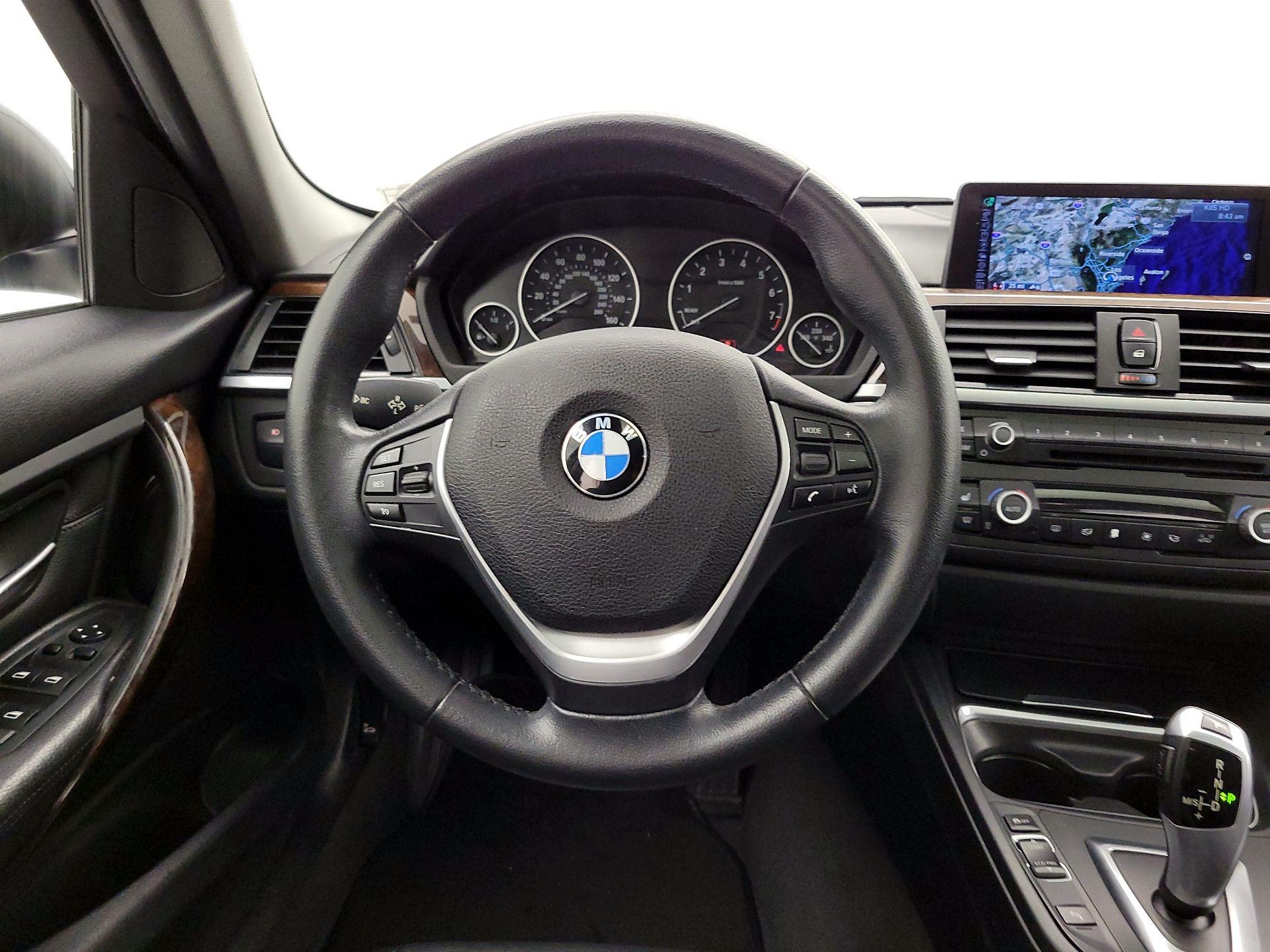 Thumbnail: 2015 BMW 3 Series - 10