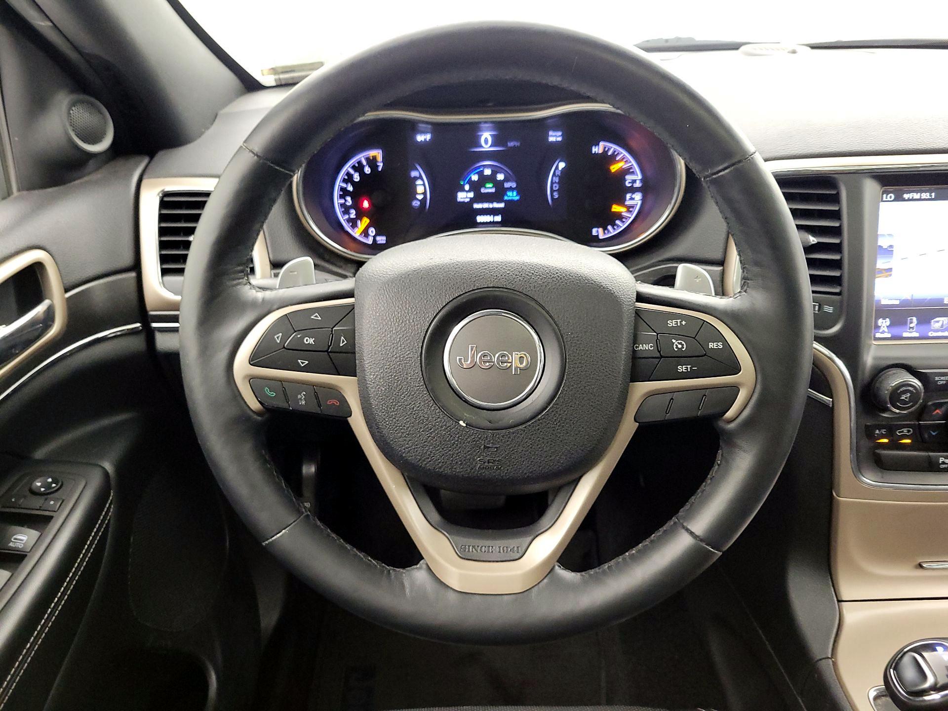Thumbnail: 2015 Jeep Grand Cherokee - 10