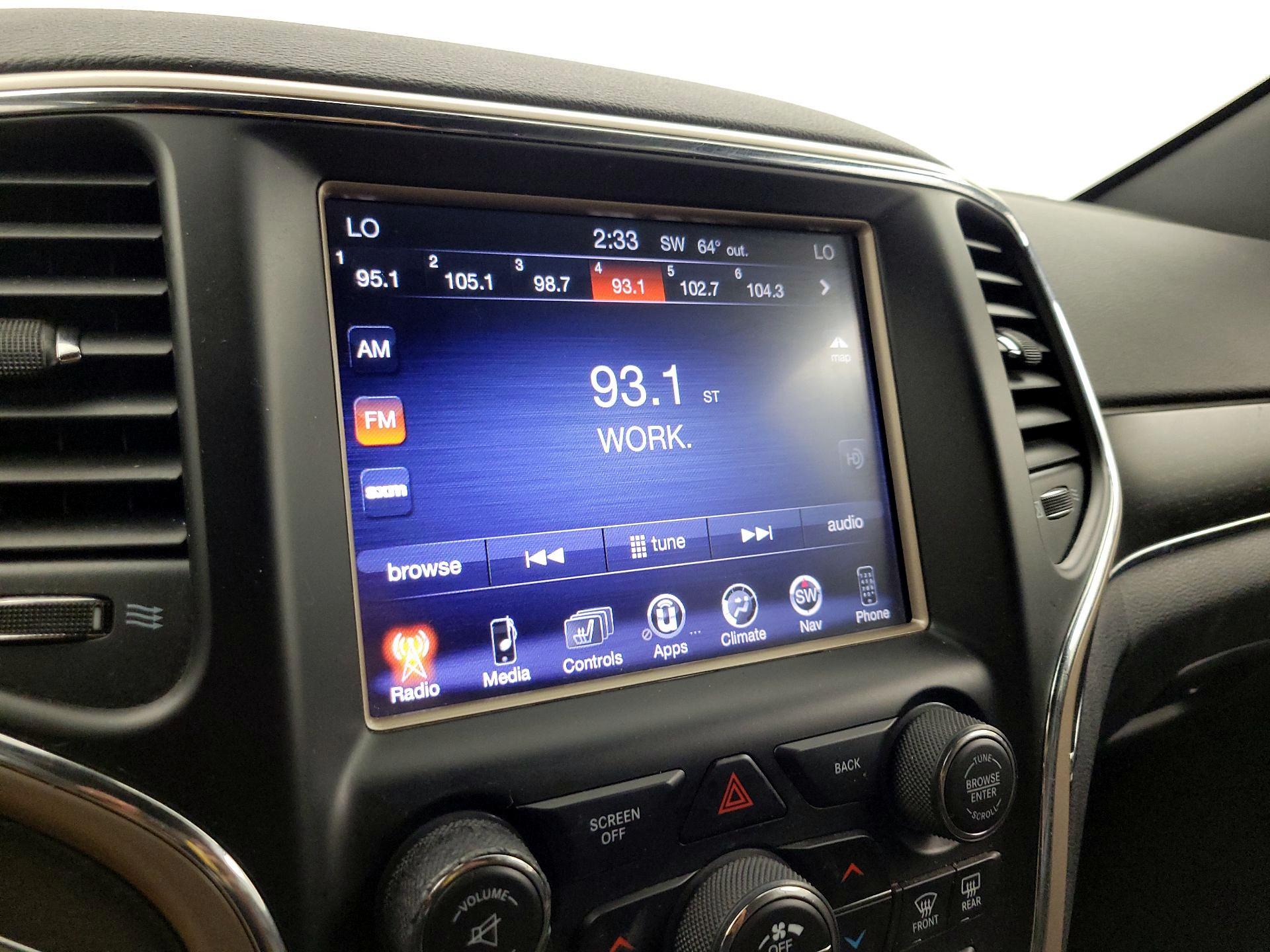 Thumbnail: 2015 Jeep Grand Cherokee - 16
