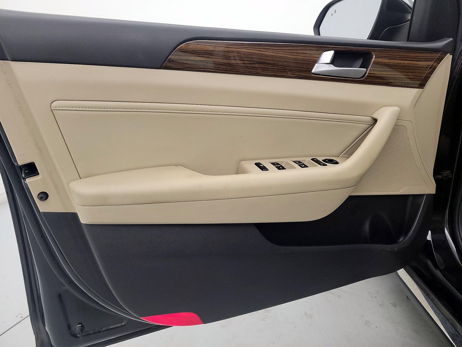 Thumbnail: 2017 Hyundai Sonata - 12