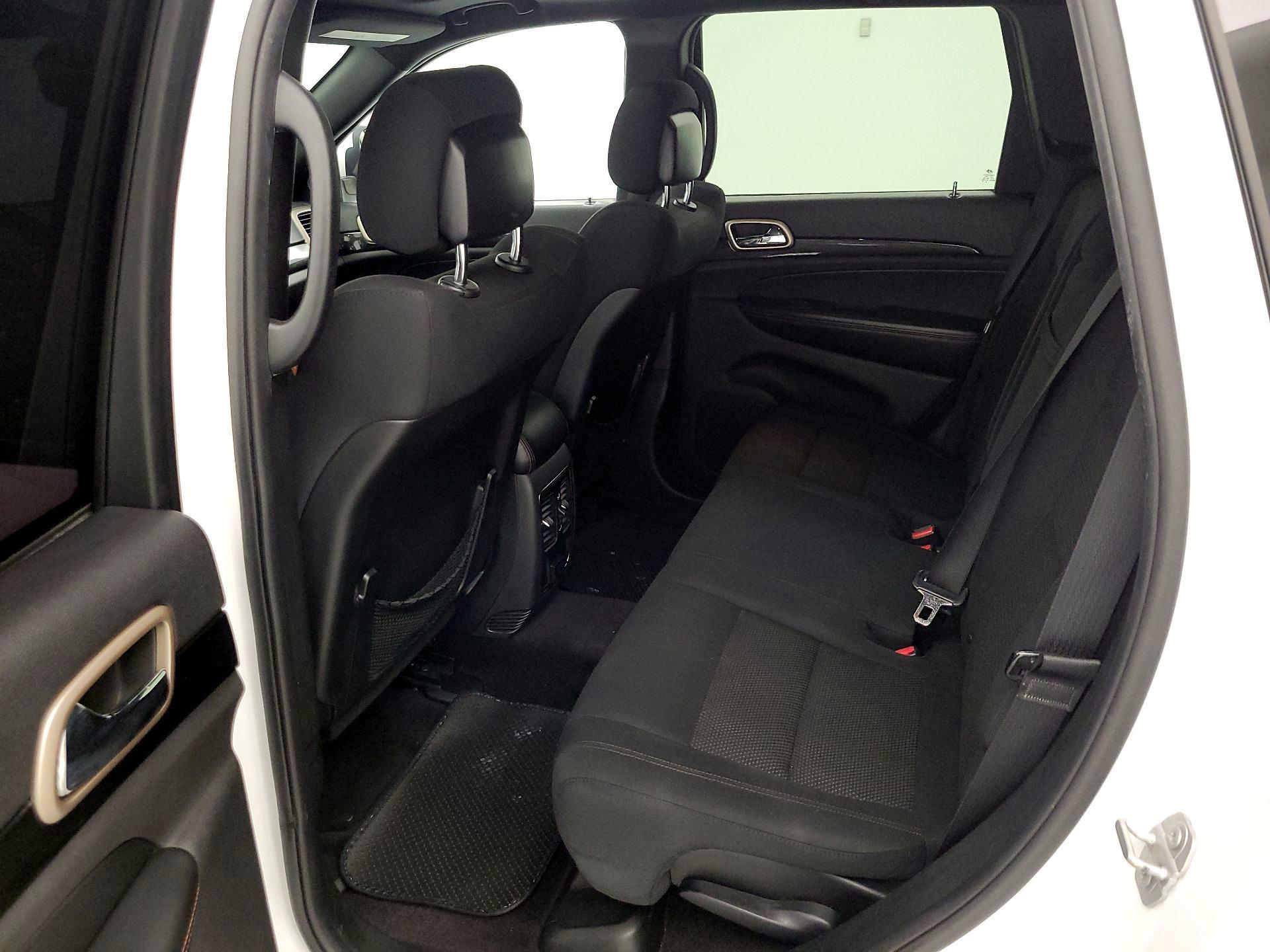 Thumbnail: 2016 Jeep Grand Cherokee - 19