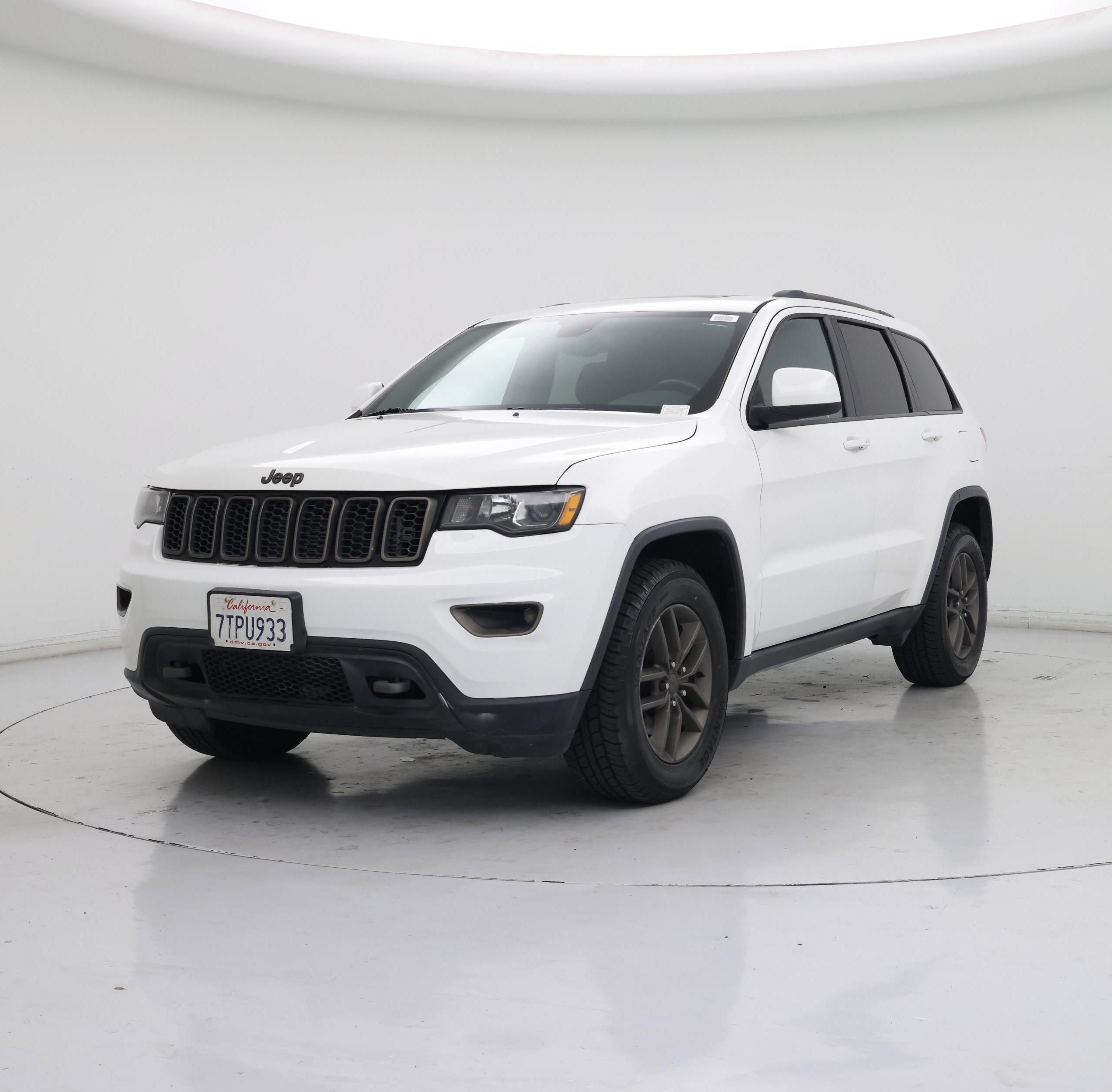 Thumbnail: 2016 Jeep Grand Cherokee - 4
