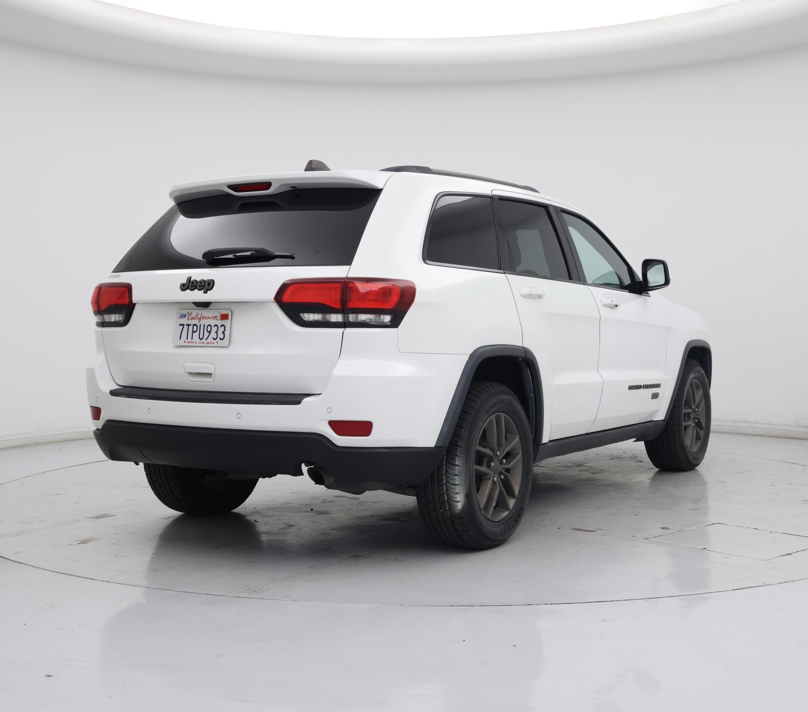 Thumbnail: 2016 Jeep Grand Cherokee - 8