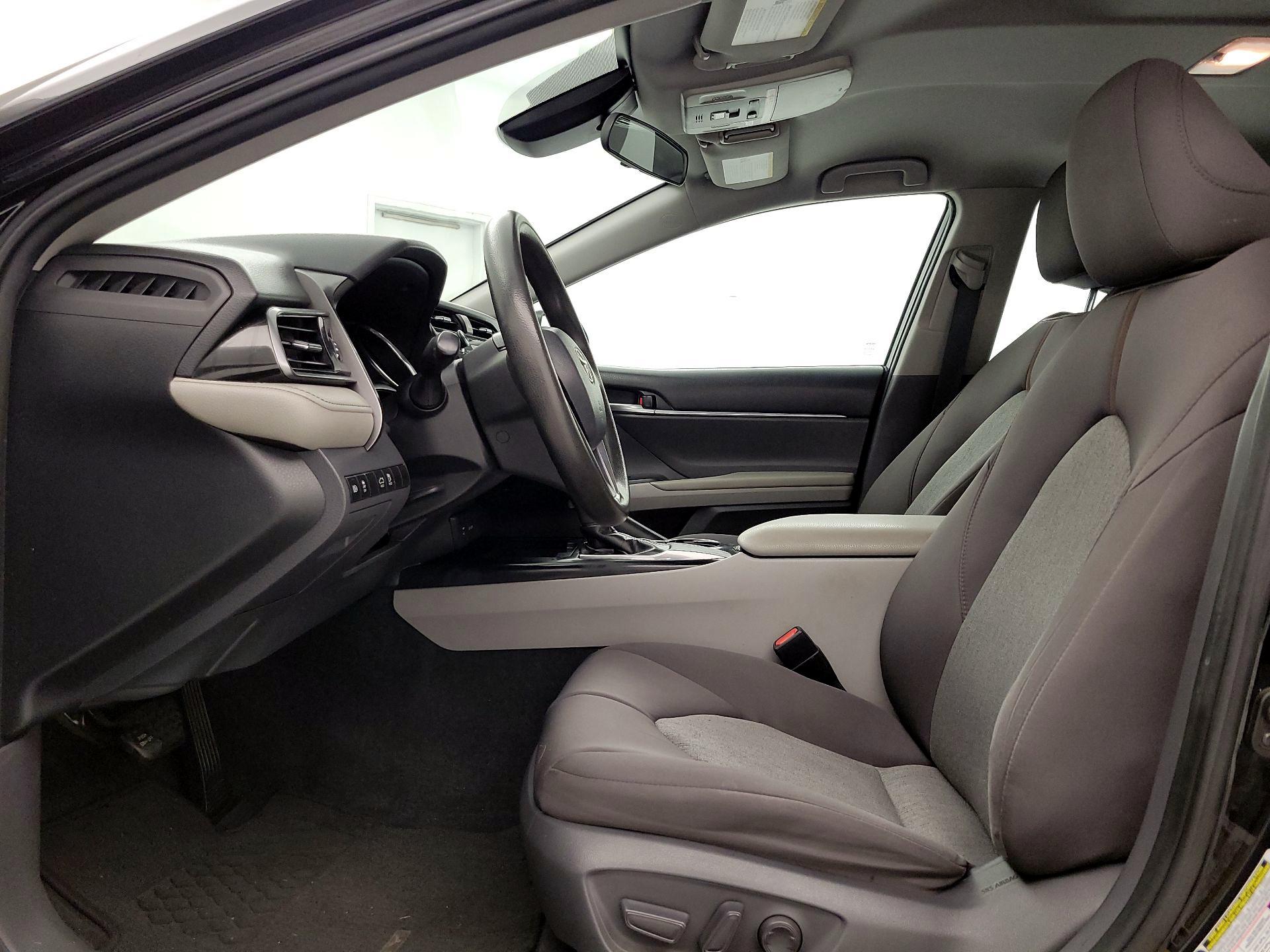 Thumbnail: 2019 Toyota Camry - 11