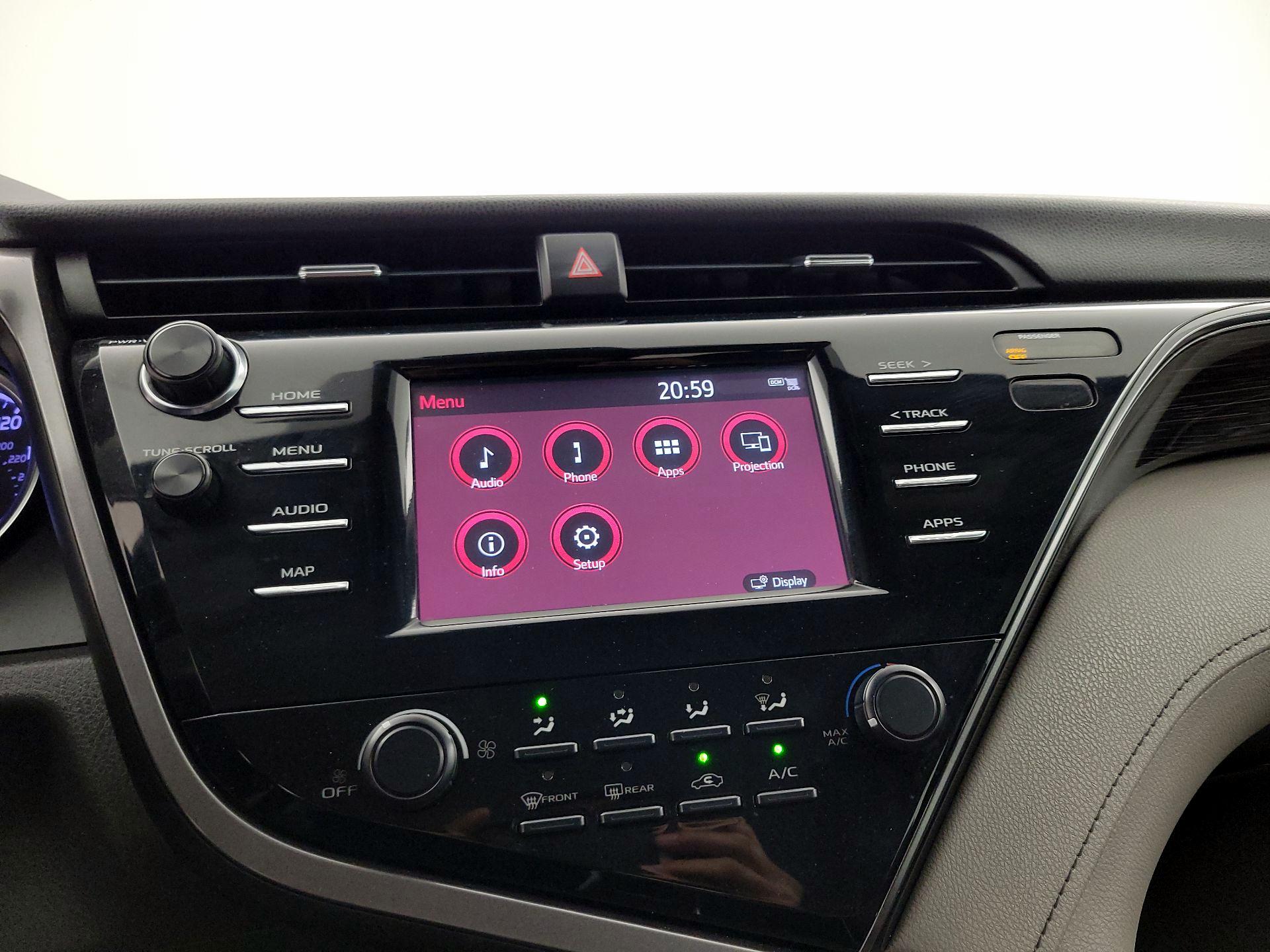 Thumbnail: 2019 Toyota Camry - 16
