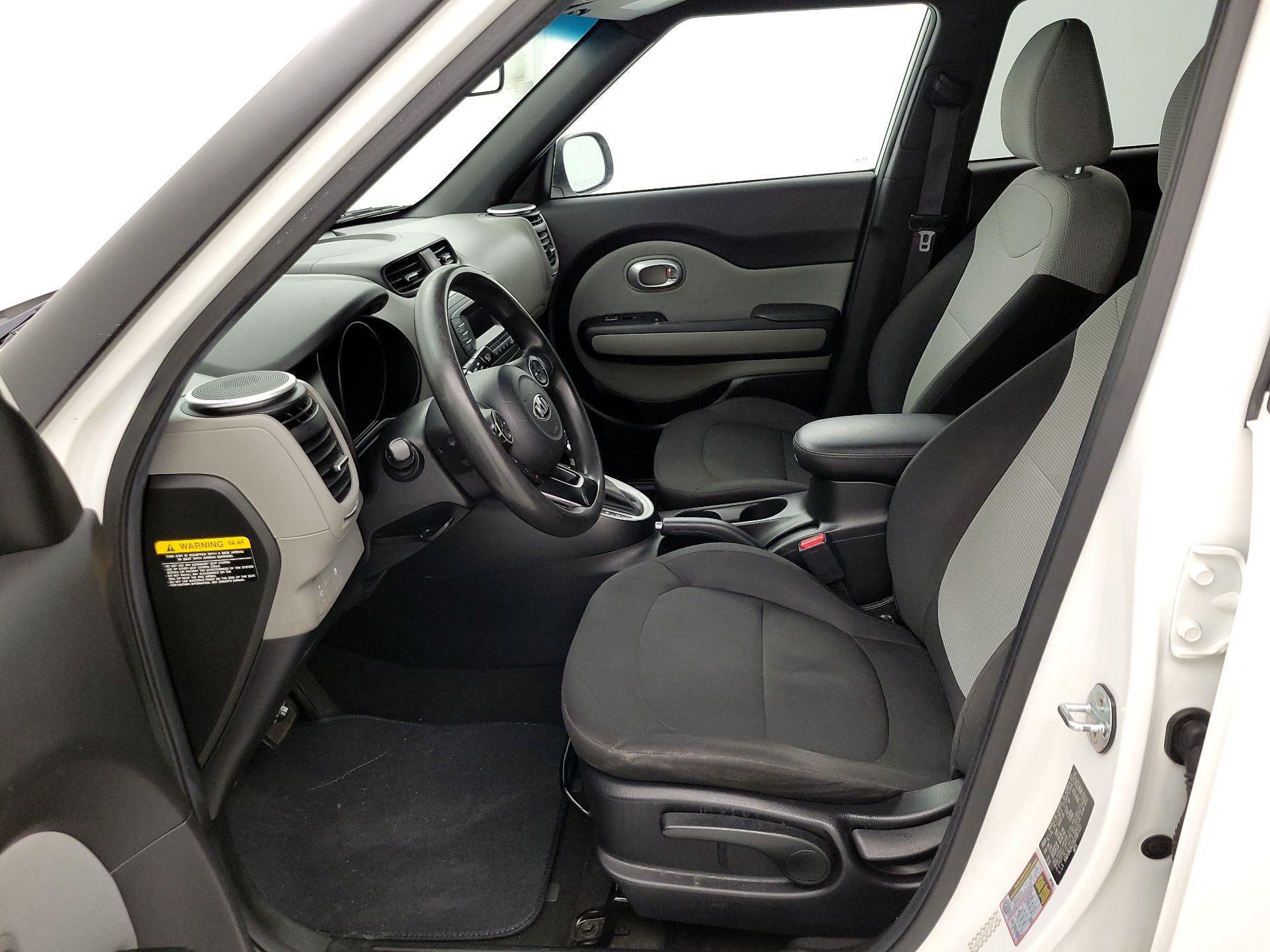 Thumbnail: 2016 Kia Soul - 11