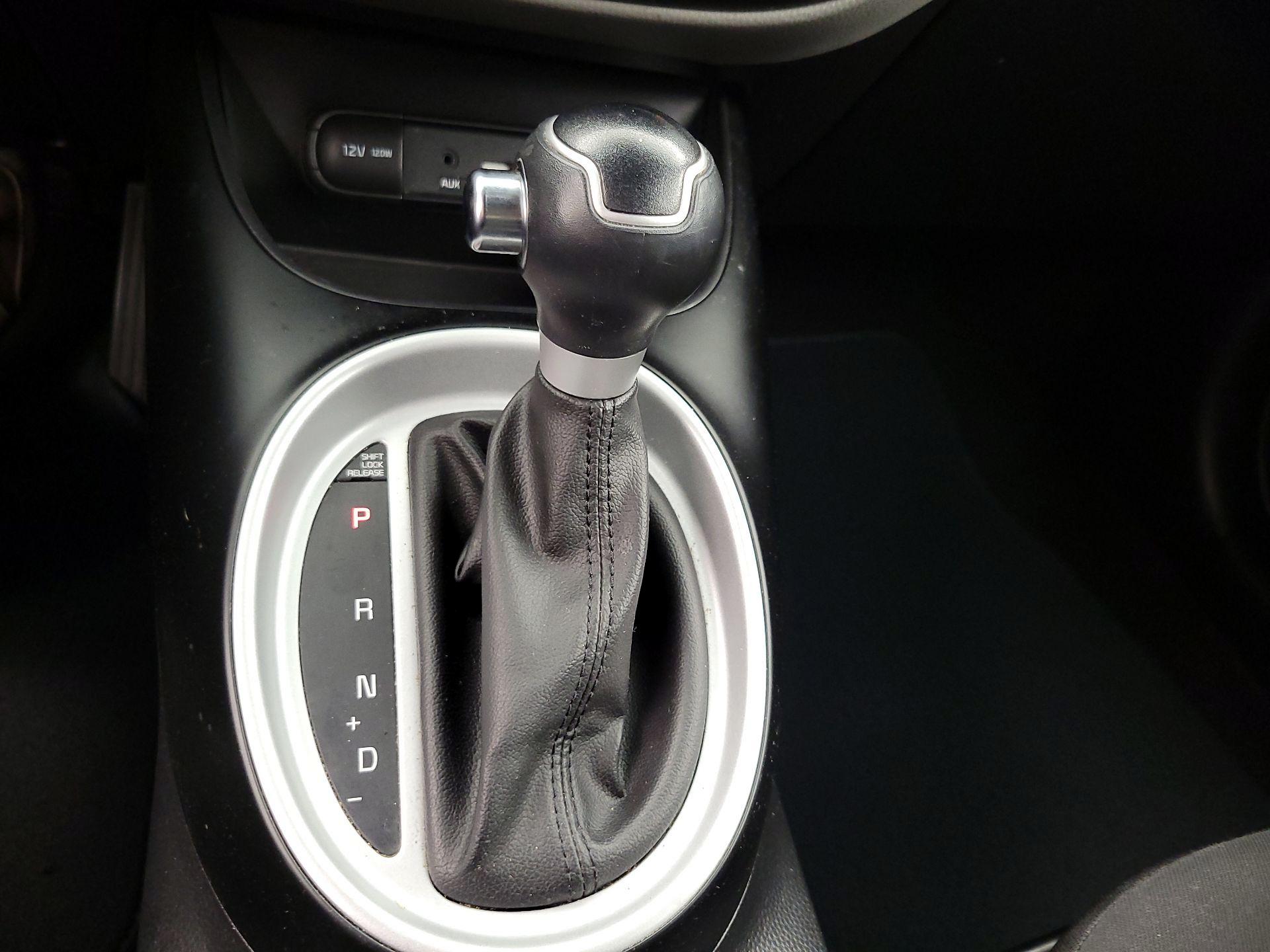 Thumbnail: 2016 Kia Soul - 16