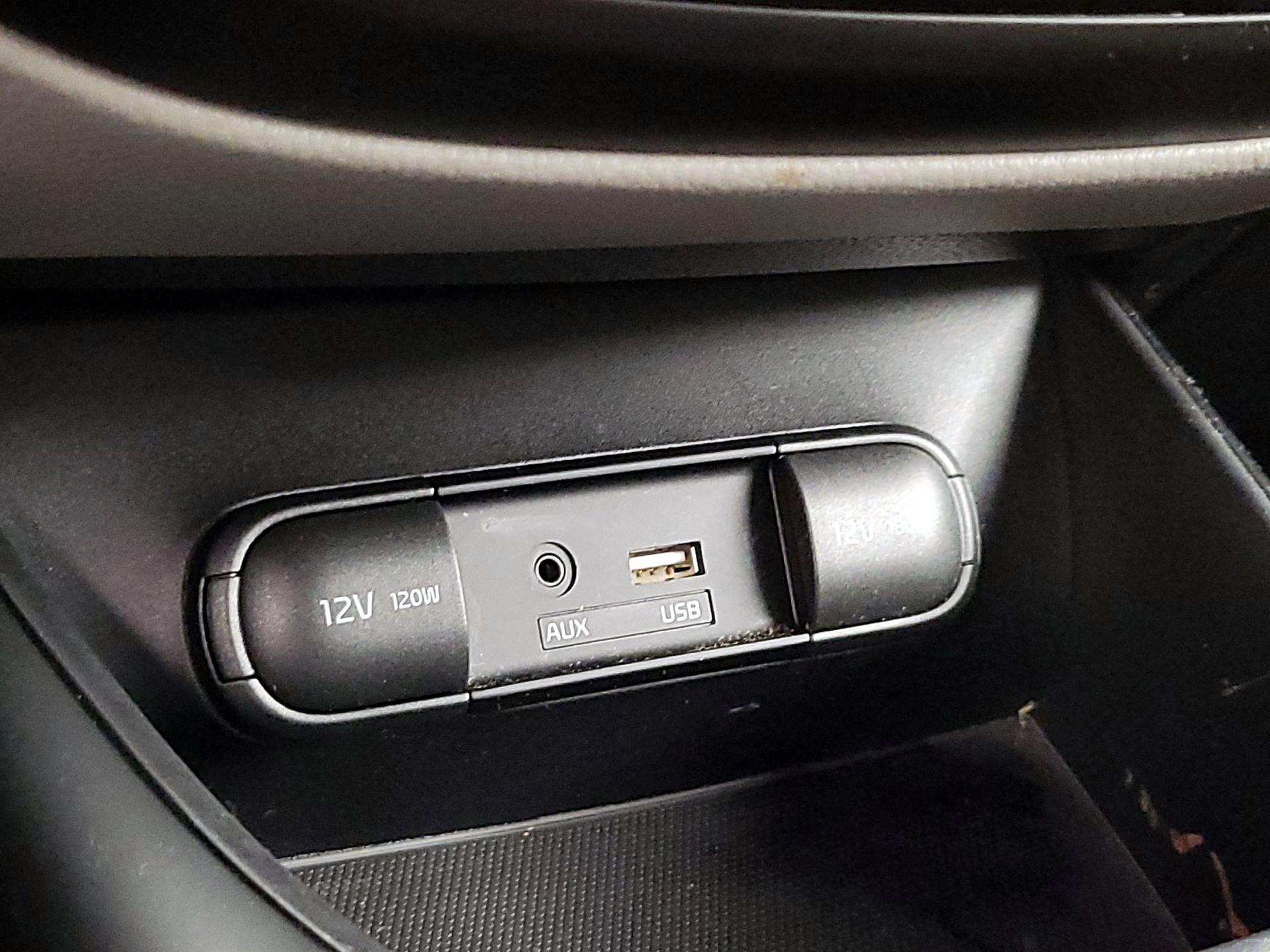 Thumbnail: 2016 Kia Soul - 17